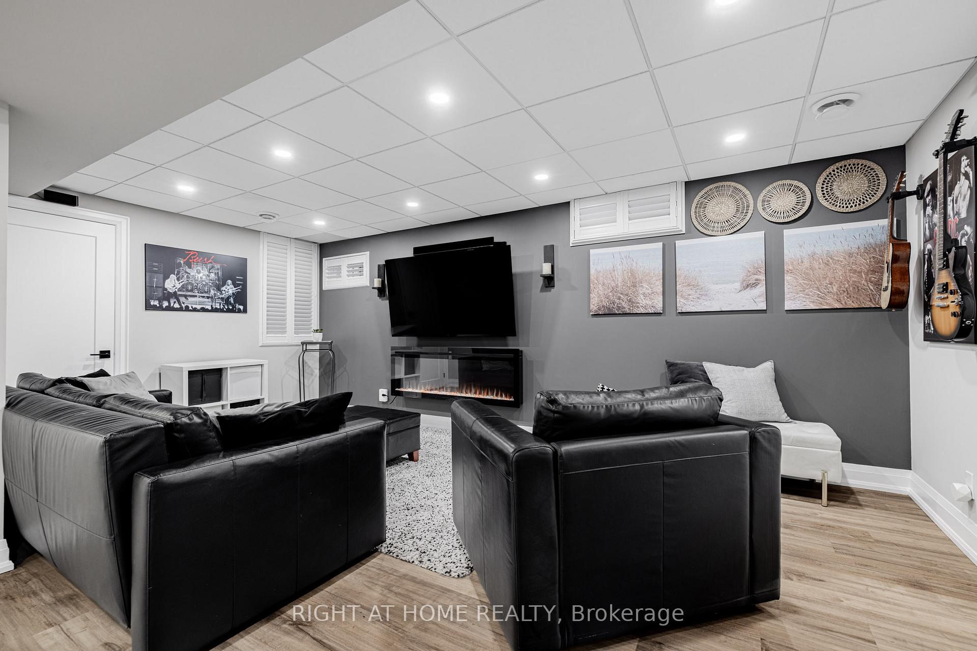 Photo 27 of 488 Royalpark Way, Vaughan, Elder Mills — HOMEH