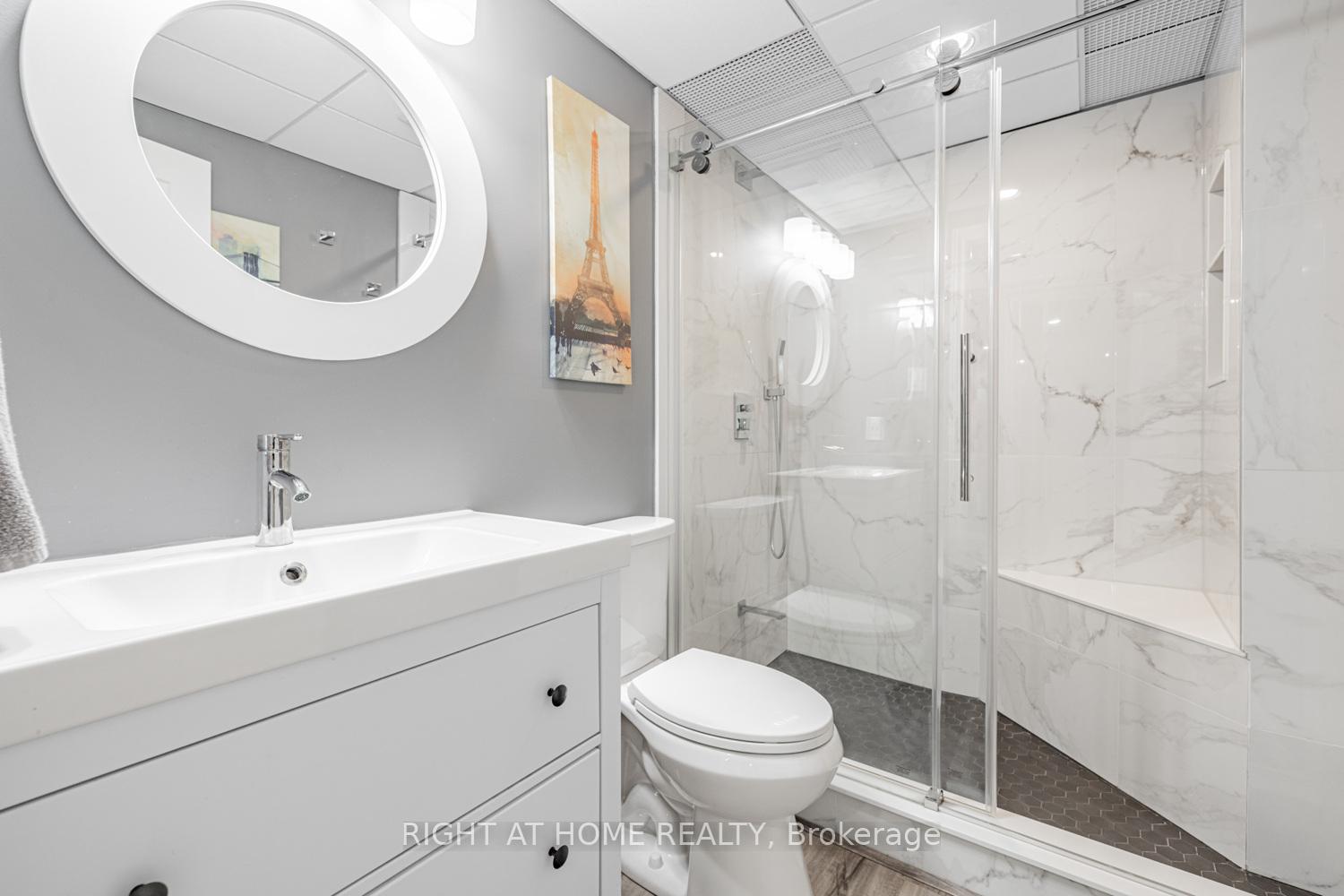 Photo 29 of 488 Royalpark Way, Vaughan, Elder Mills — HOMEH