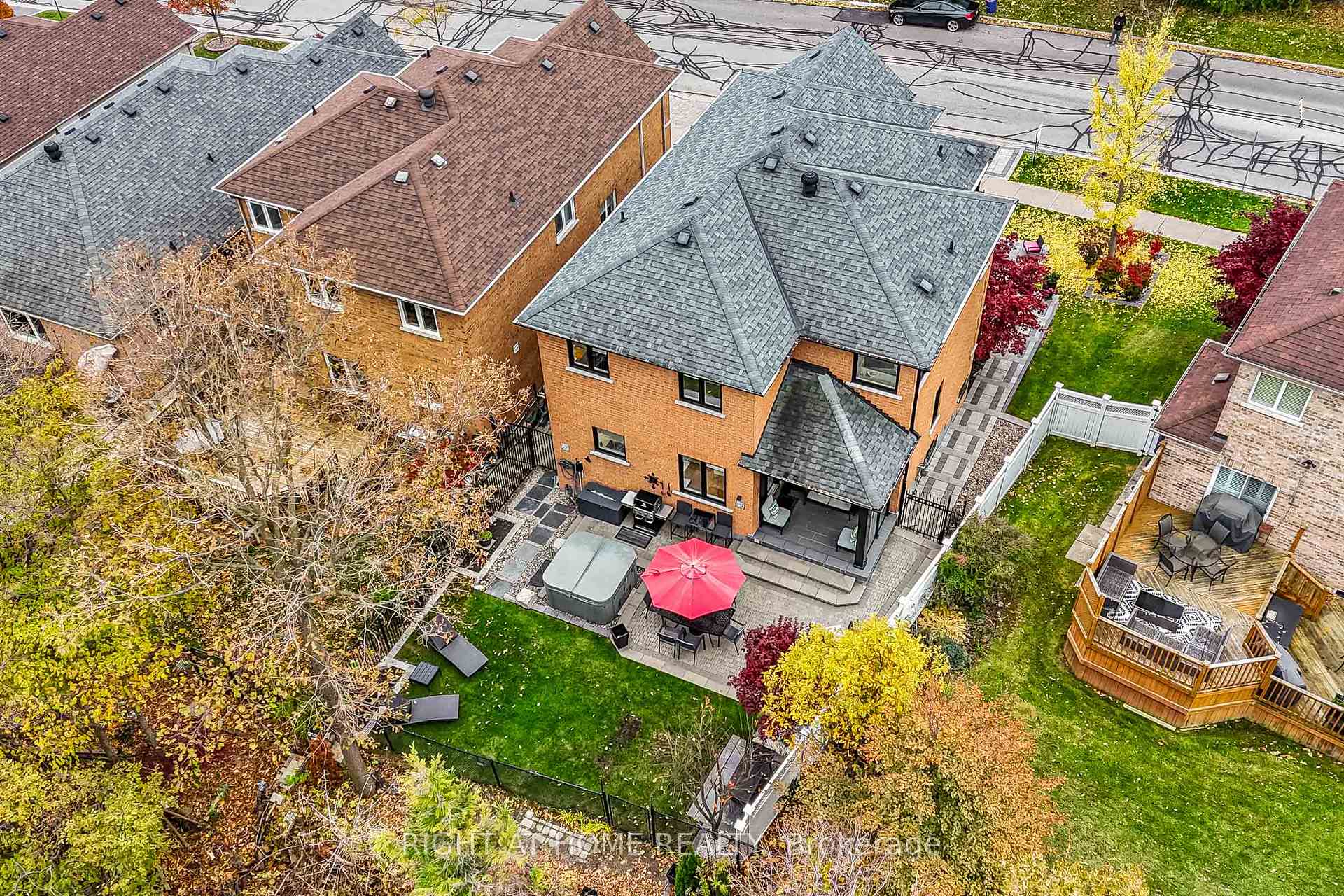 Photo 32 of 488 Royalpark Way, Vaughan, Elder Mills — HOMEH