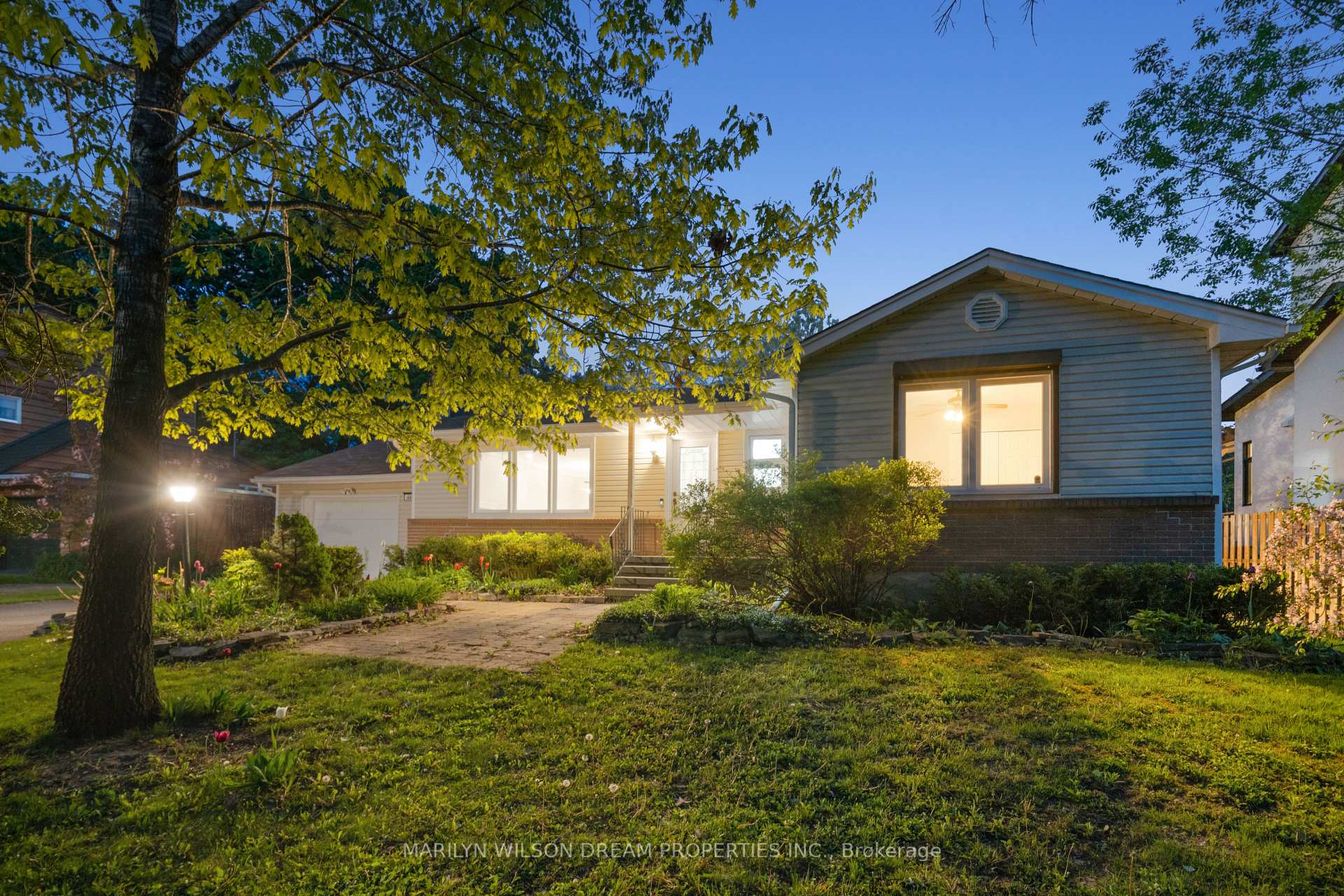 Photo 1 of 446 Thessaly Circle, Ottawa, Alta Vista/Faircrest Heights — HOMEH