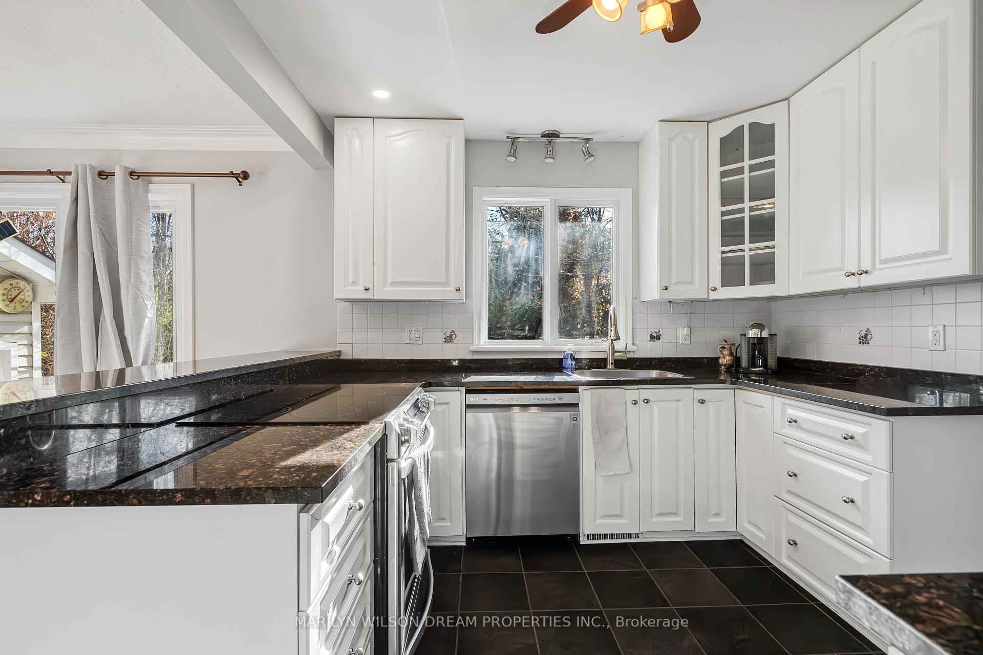 Photo 12 of 446 Thessaly Circle, Ottawa, Alta Vista/Faircrest Heights — HOMEH
