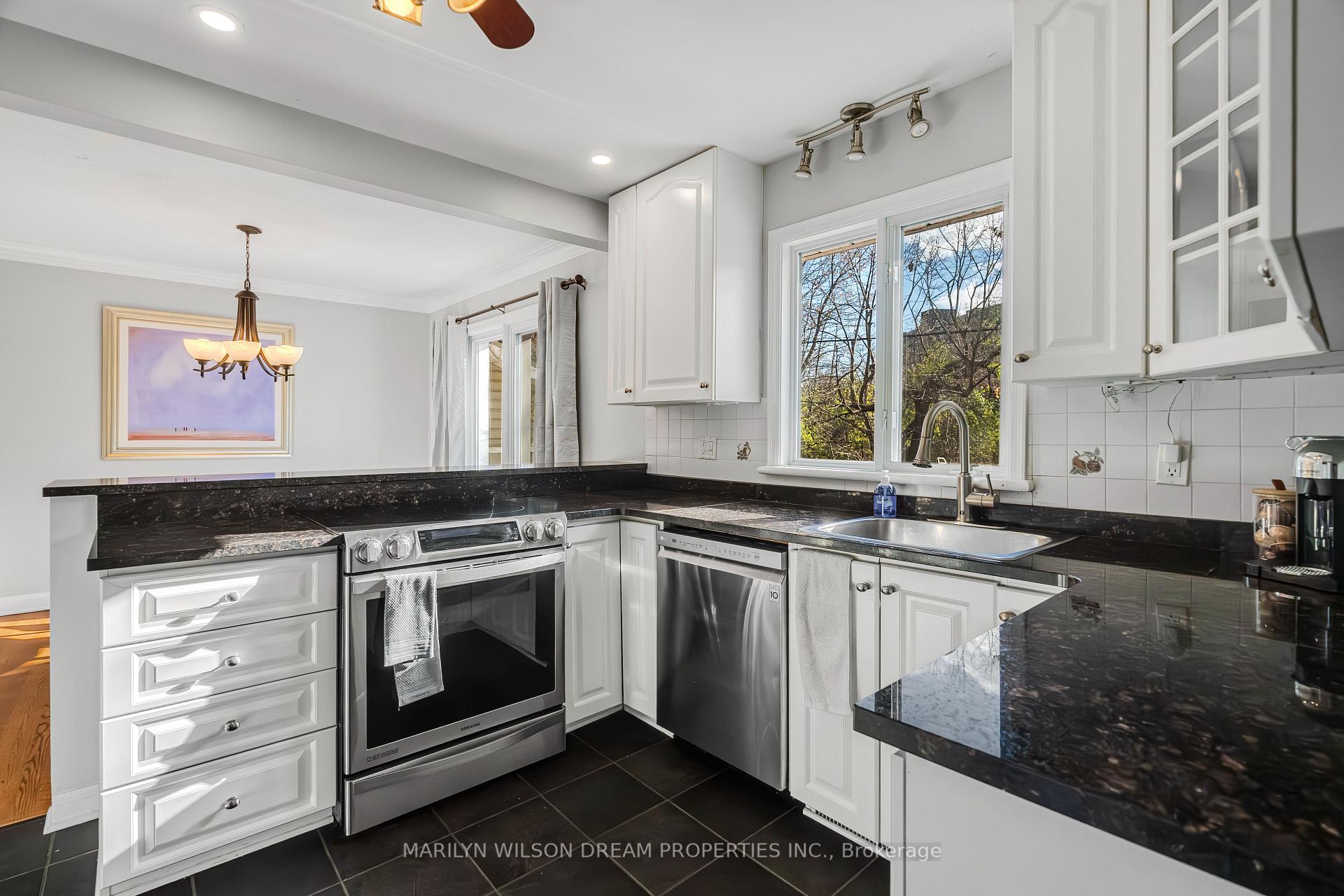Photo 17 of 446 Thessaly Circle, Ottawa, Alta Vista/Faircrest Heights — HOMEH