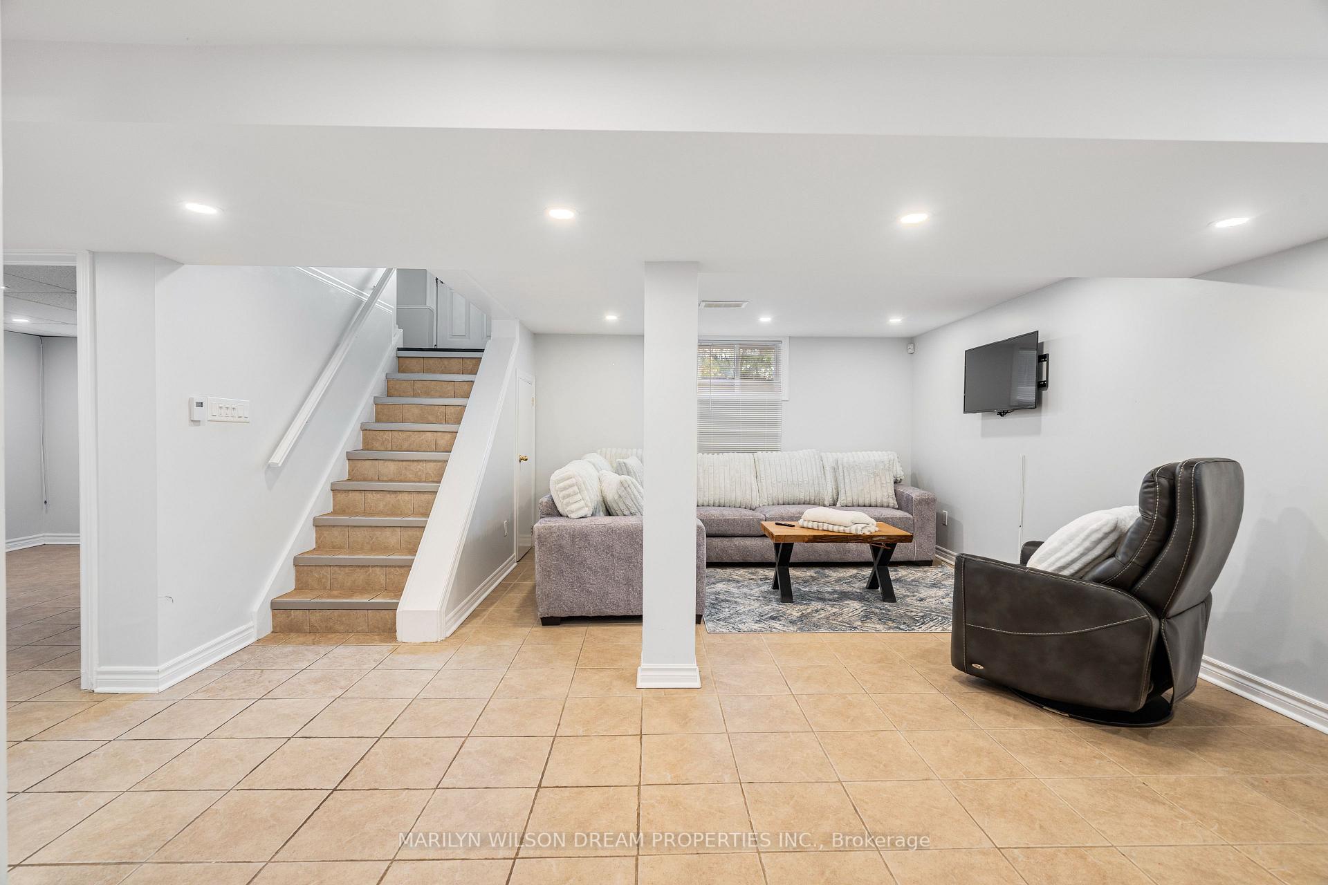 Photo 24 of 446 Thessaly Circle, Ottawa, Alta Vista/Faircrest Heights — HOMEH