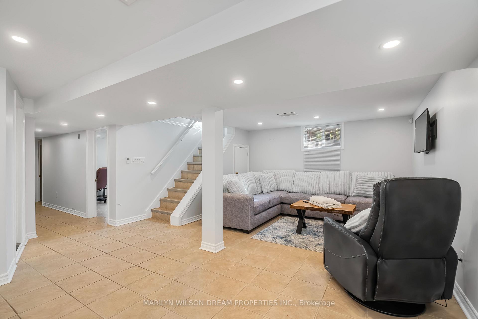 Photo 21 of 446 Thessaly Circle, Ottawa, Alta Vista/Faircrest Heights — HOMEH