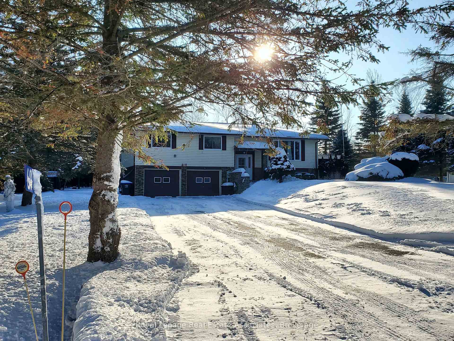 Front of 69 George Avenue