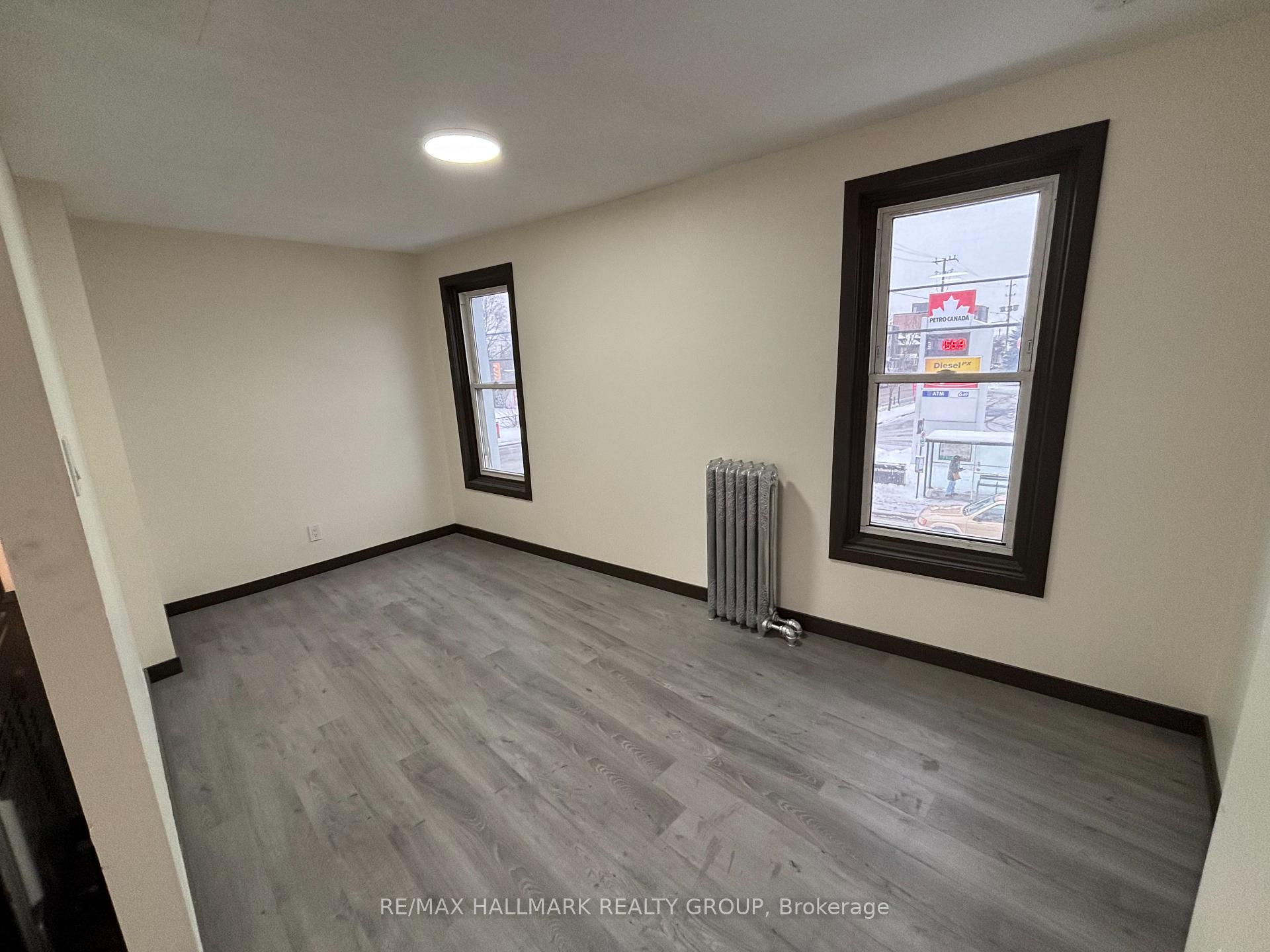 Photo 4 of Unit 2, 462 Bronson Avenue, Ottawa, West Centre Town — HOMEH