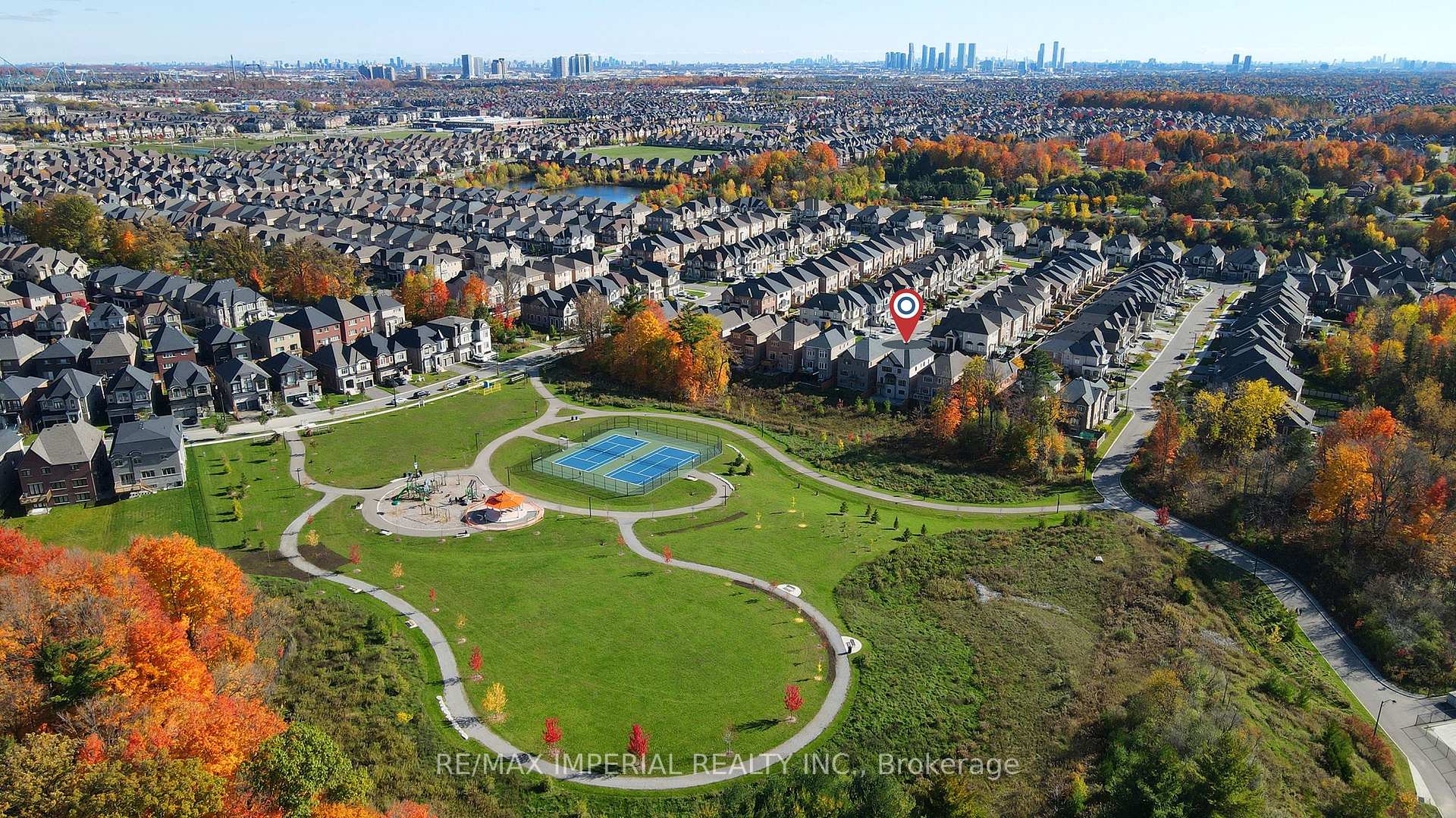 Photo 3 of 30 Orwell Drive, Vaughan, Vellore Village — HOMEH