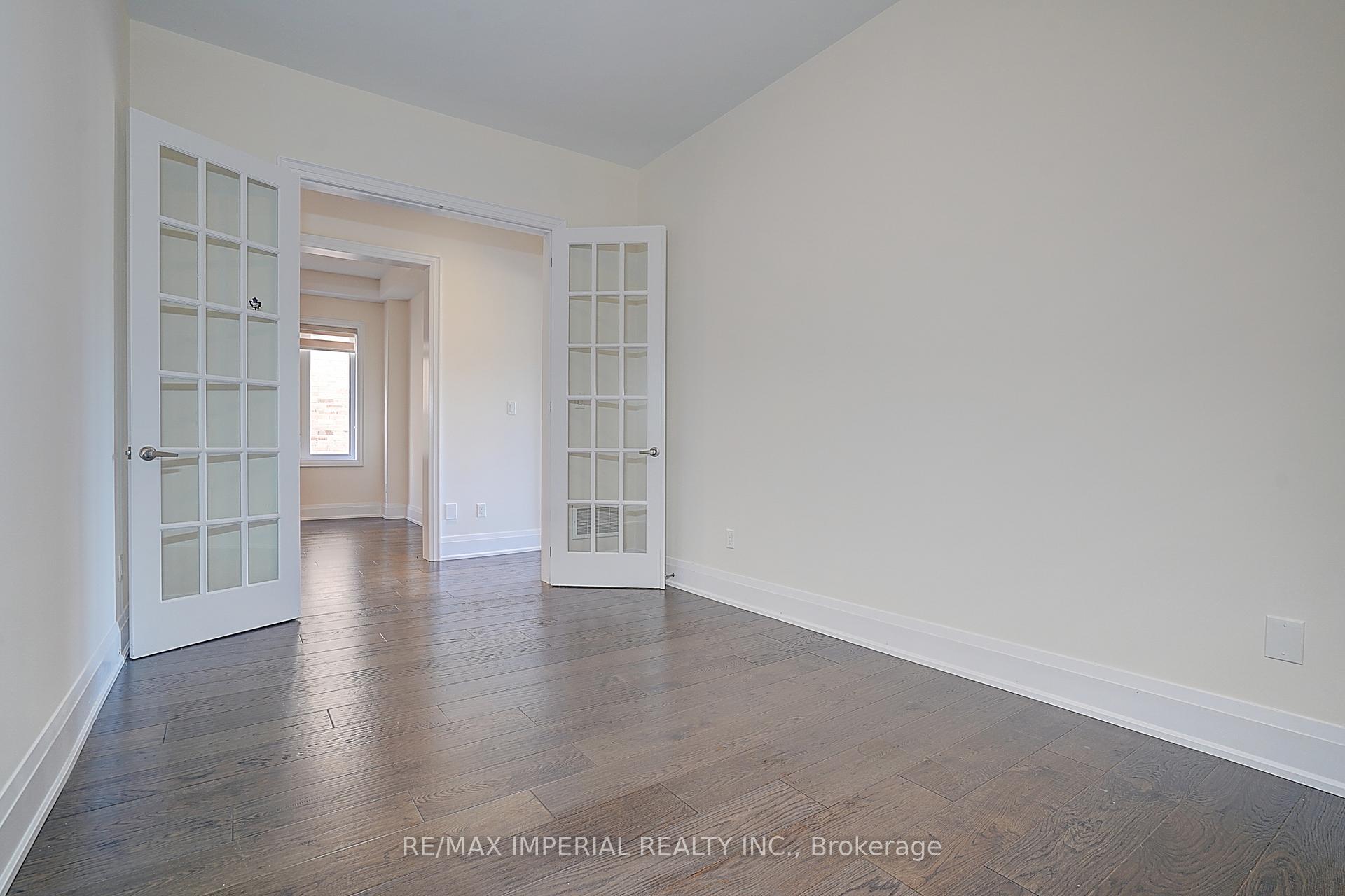 Photo 11 of 30 Orwell Drive, Vaughan, Vellore Village — HOMEH