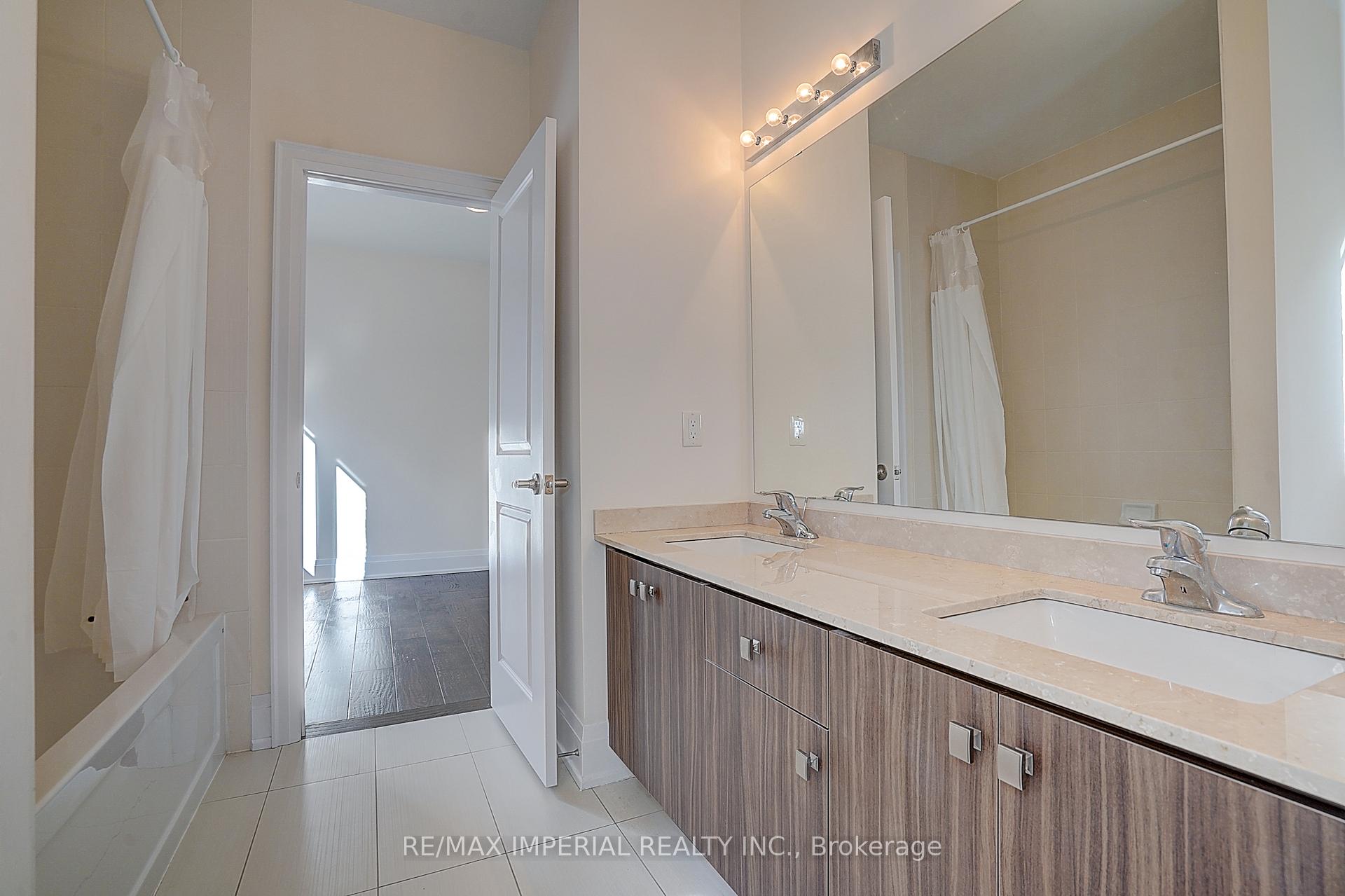 Photo 34 of 30 Orwell Drive, Vaughan, Vellore Village — HOMEH