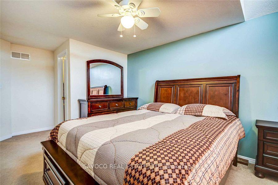 Photo 9 of 501 Virginia Creeper Street, Waterloo, Columbia Forest — HOMEH
