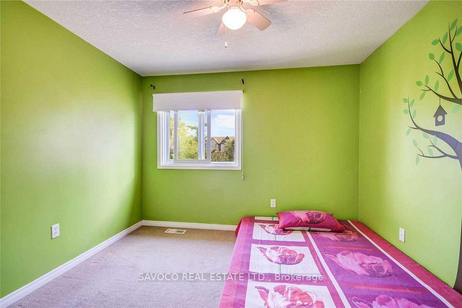 Photo 11 of 501 Virginia Creeper Street, Waterloo, Columbia Forest — HOMEH