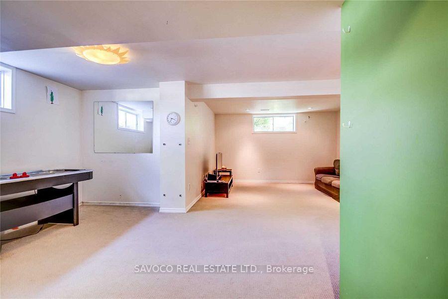 Photo 13 of 501 Virginia Creeper Street, Waterloo, Columbia Forest — HOMEH