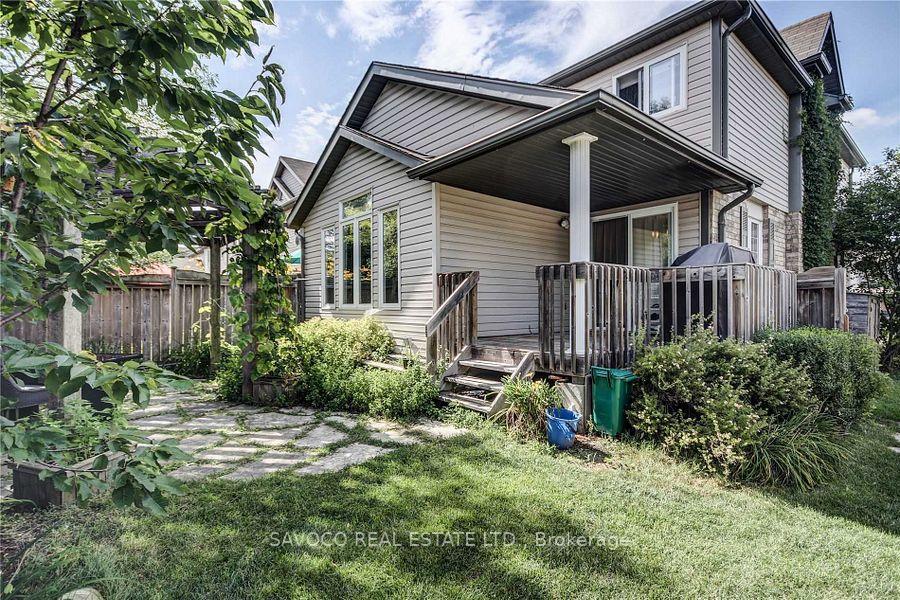 Photo 16 of 501 Virginia Creeper Street, Waterloo, Columbia Forest — HOMEH
