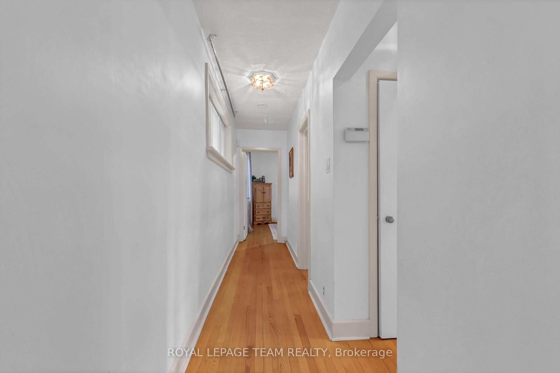 Photo 12 of 1916 Alta Vista Drive, Ottawa, Faircrest Heights — HOMEH