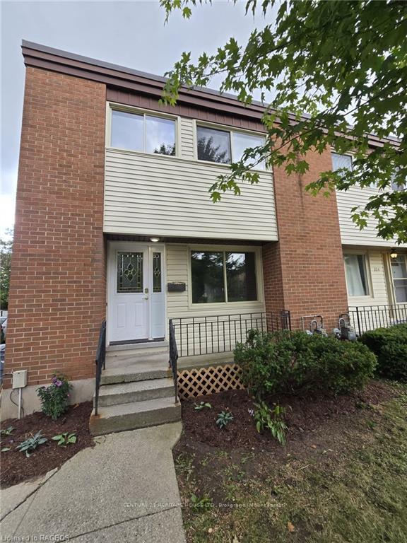Front of Unit B, 61 Marshall Street