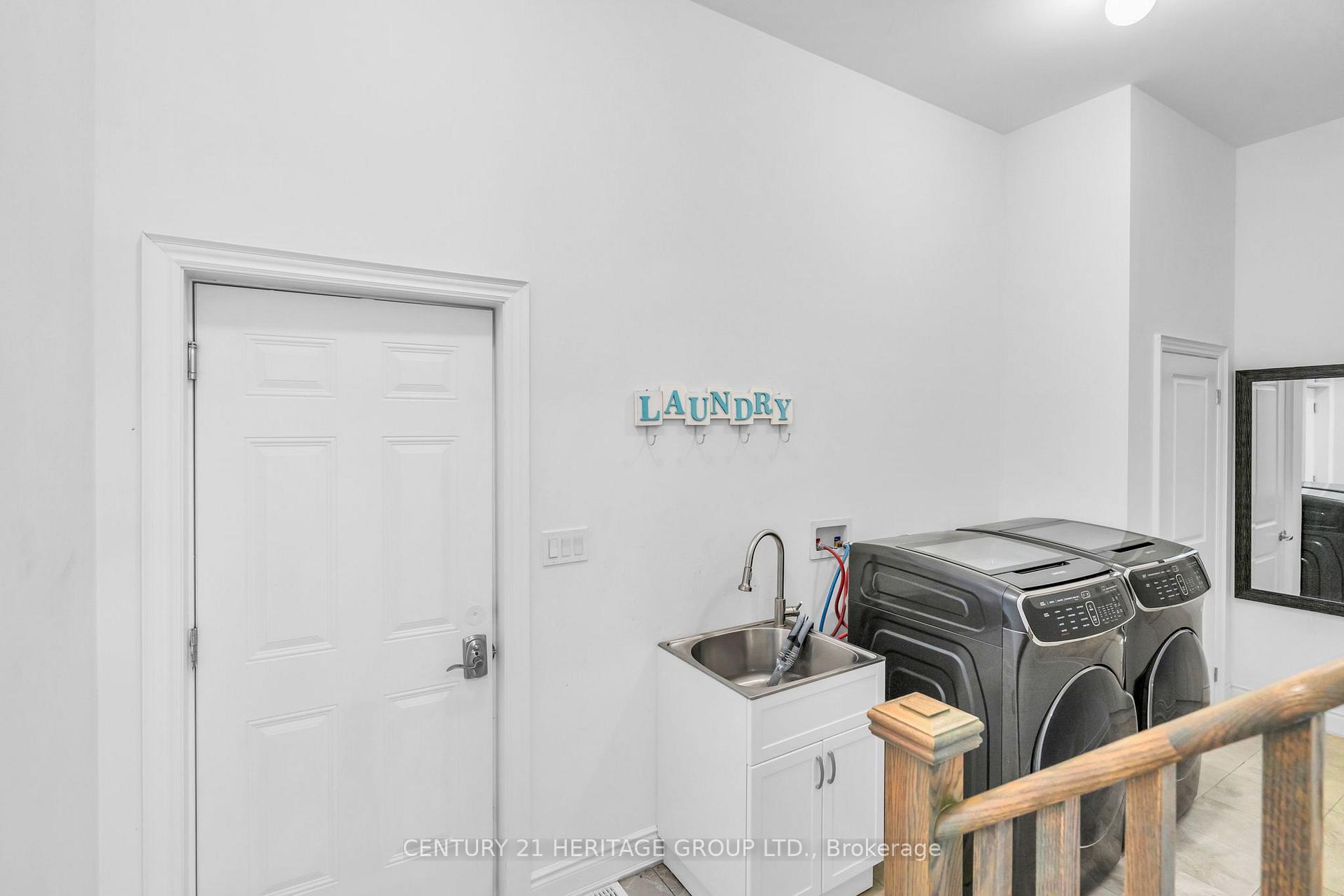 Photo 20 of Unit Upper, 47 Emerald Street, Wasaga Beach — HOMEH