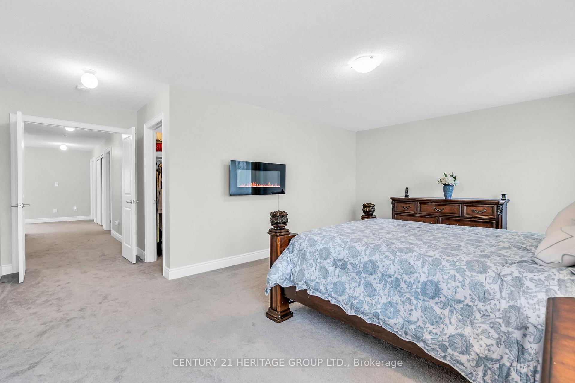 Photo 26 of Unit Upper, 47 Emerald Street, Wasaga Beach — HOMEH