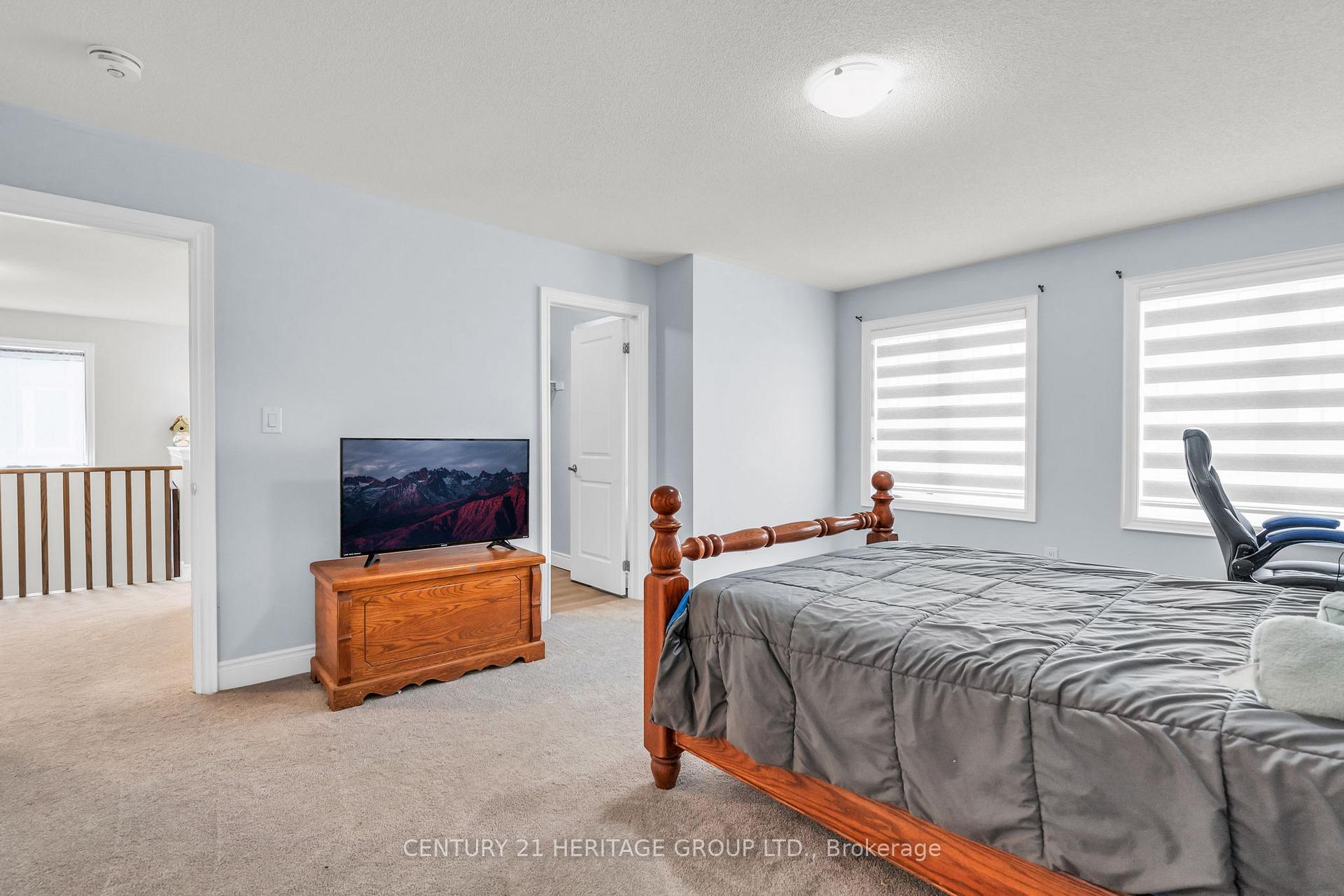 Photo 31 of Unit Upper, 47 Emerald Street, Wasaga Beach — HOMEH