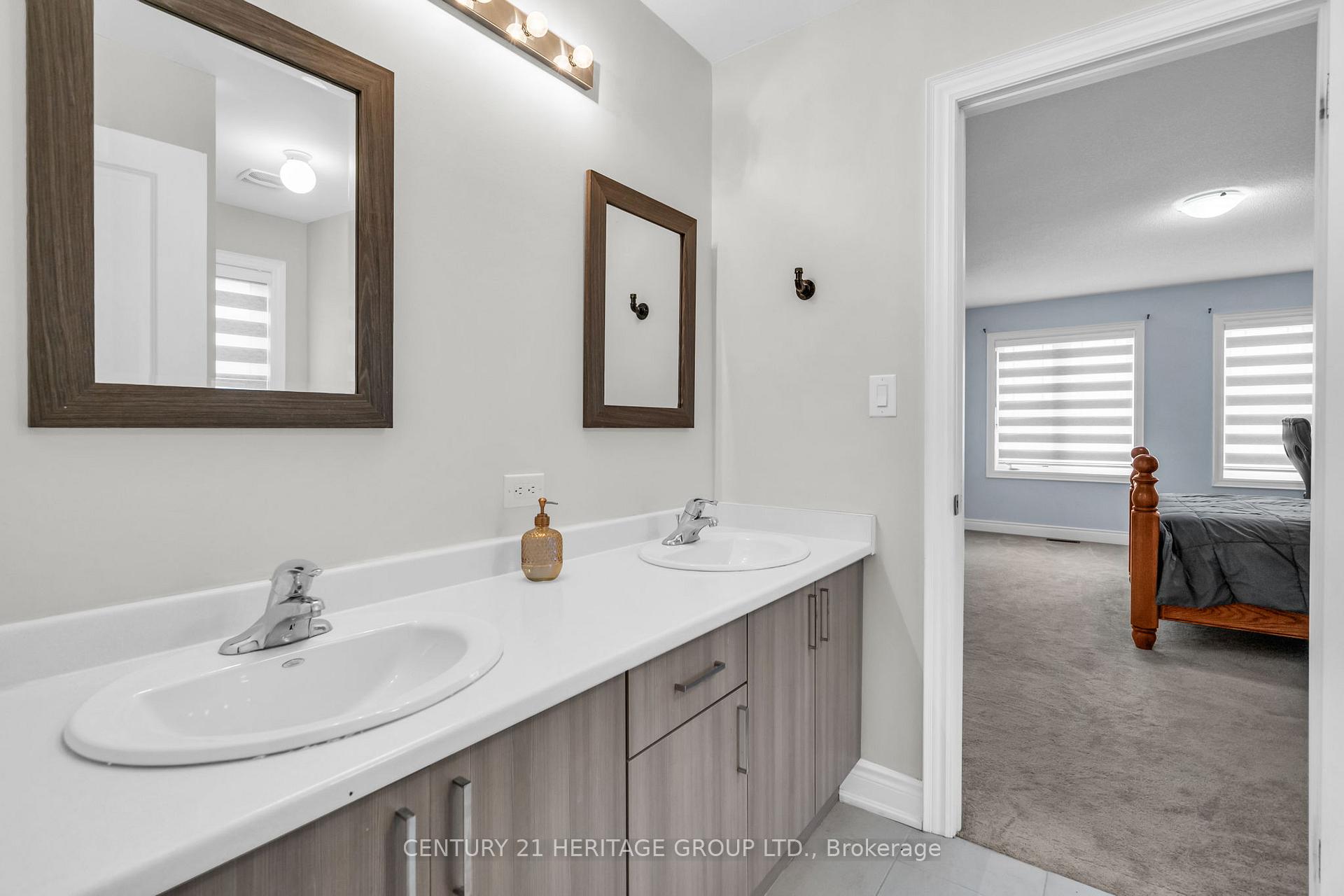 Photo 33 of Unit Upper, 47 Emerald Street, Wasaga Beach — HOMEH