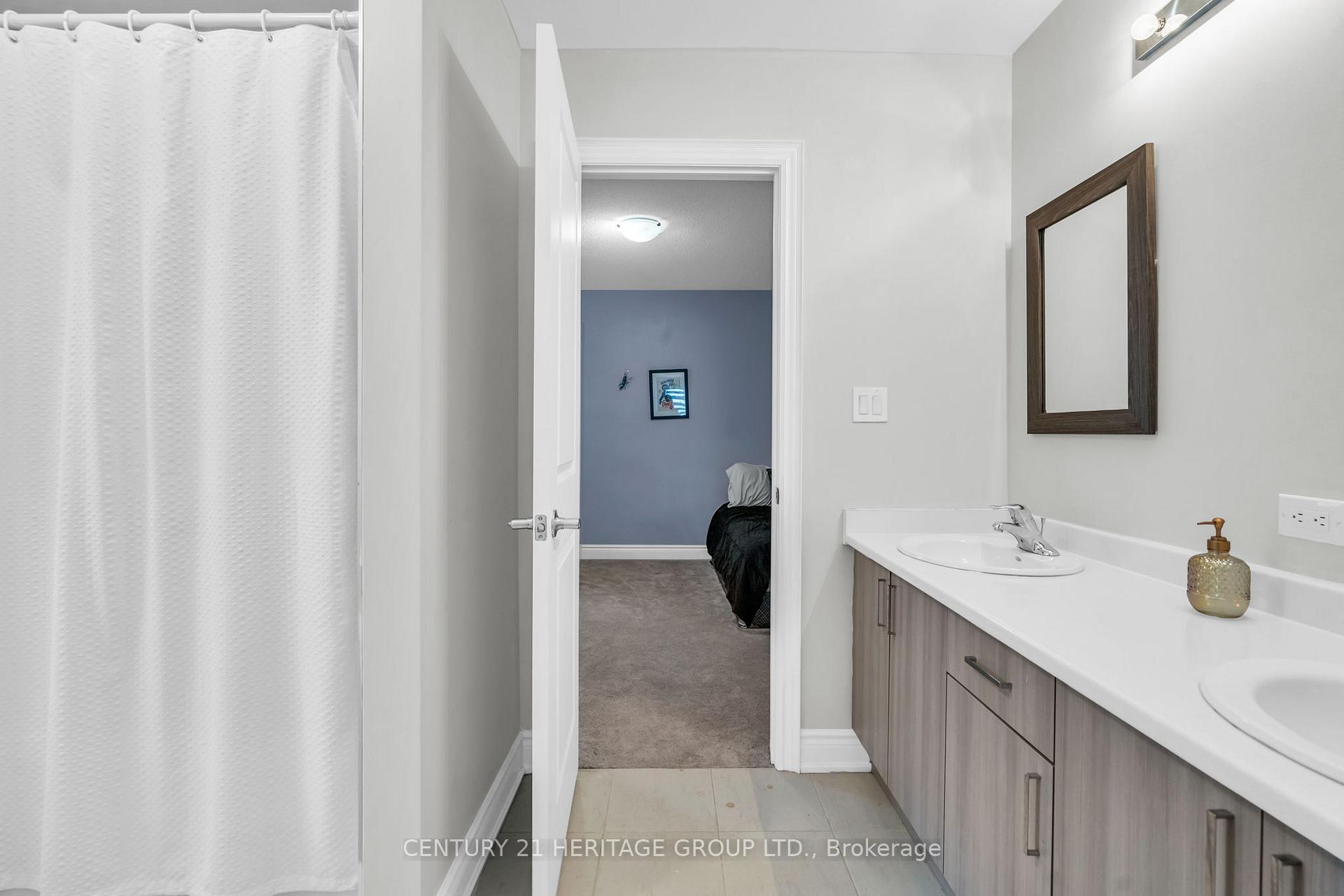 Photo 34 of Unit Upper, 47 Emerald Street, Wasaga Beach — HOMEH