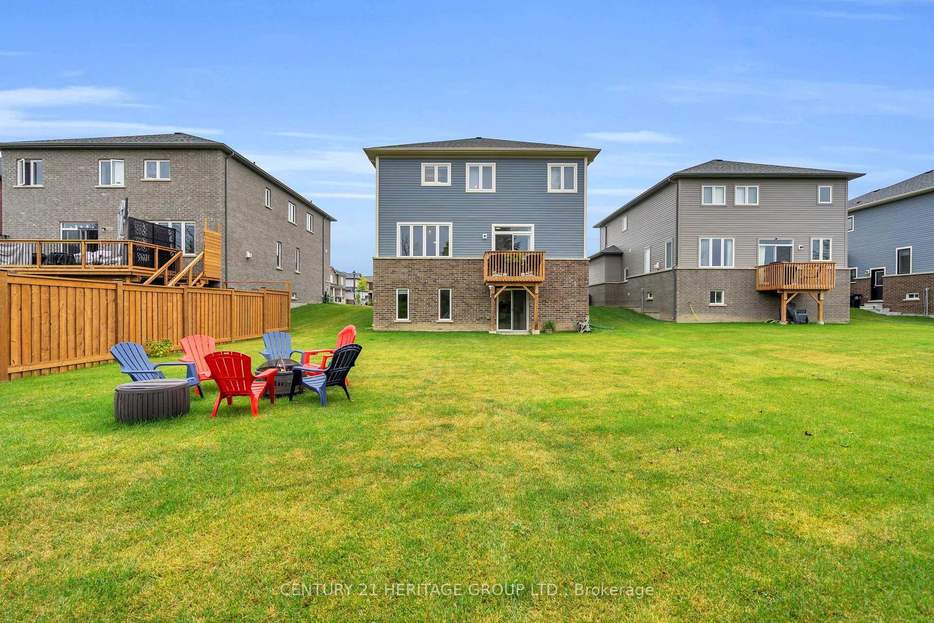 Photo 43 of Unit Upper, 47 Emerald Street, Wasaga Beach — HOMEH