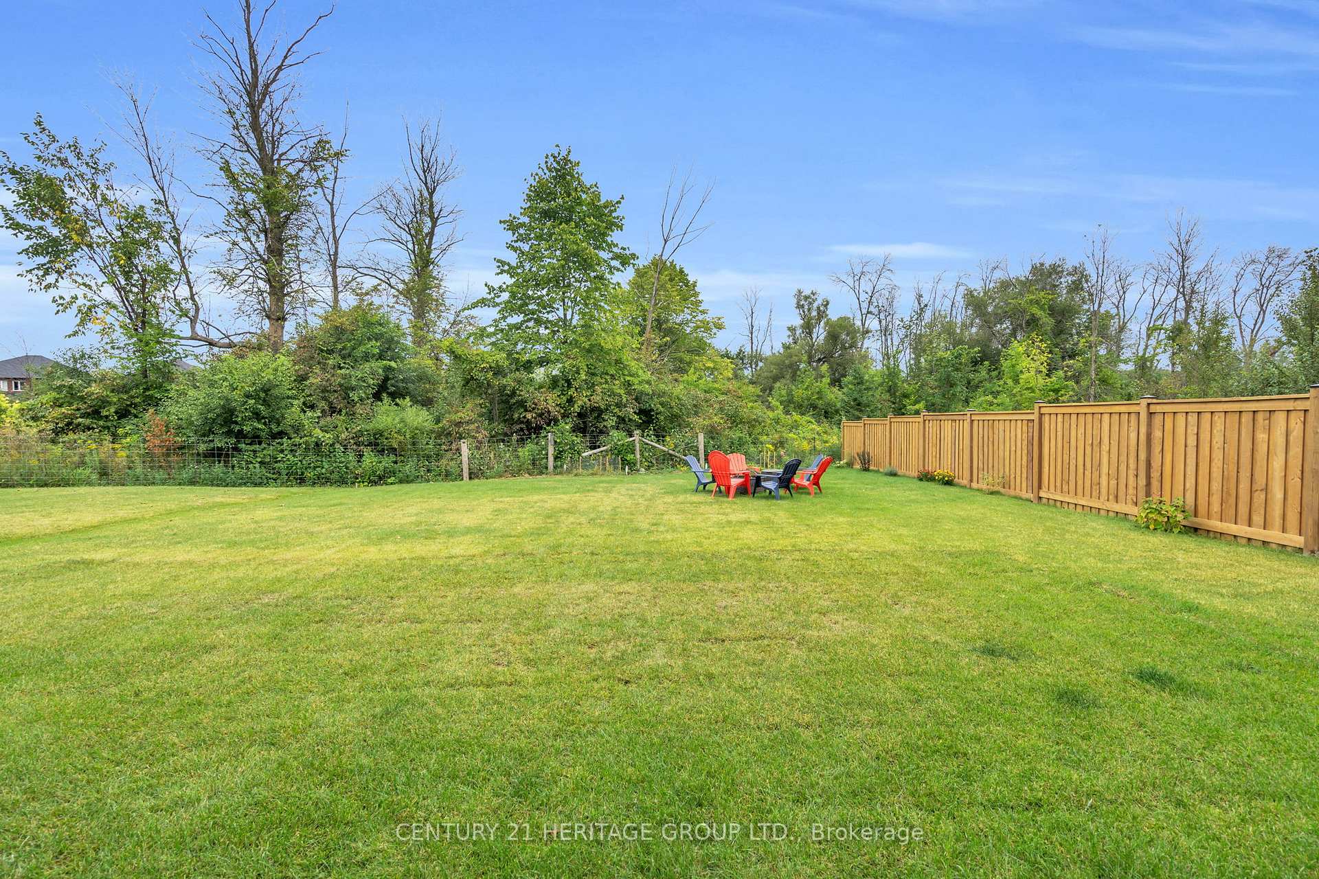 Photo 45 of Unit Upper, 47 Emerald Street, Wasaga Beach — HOMEH