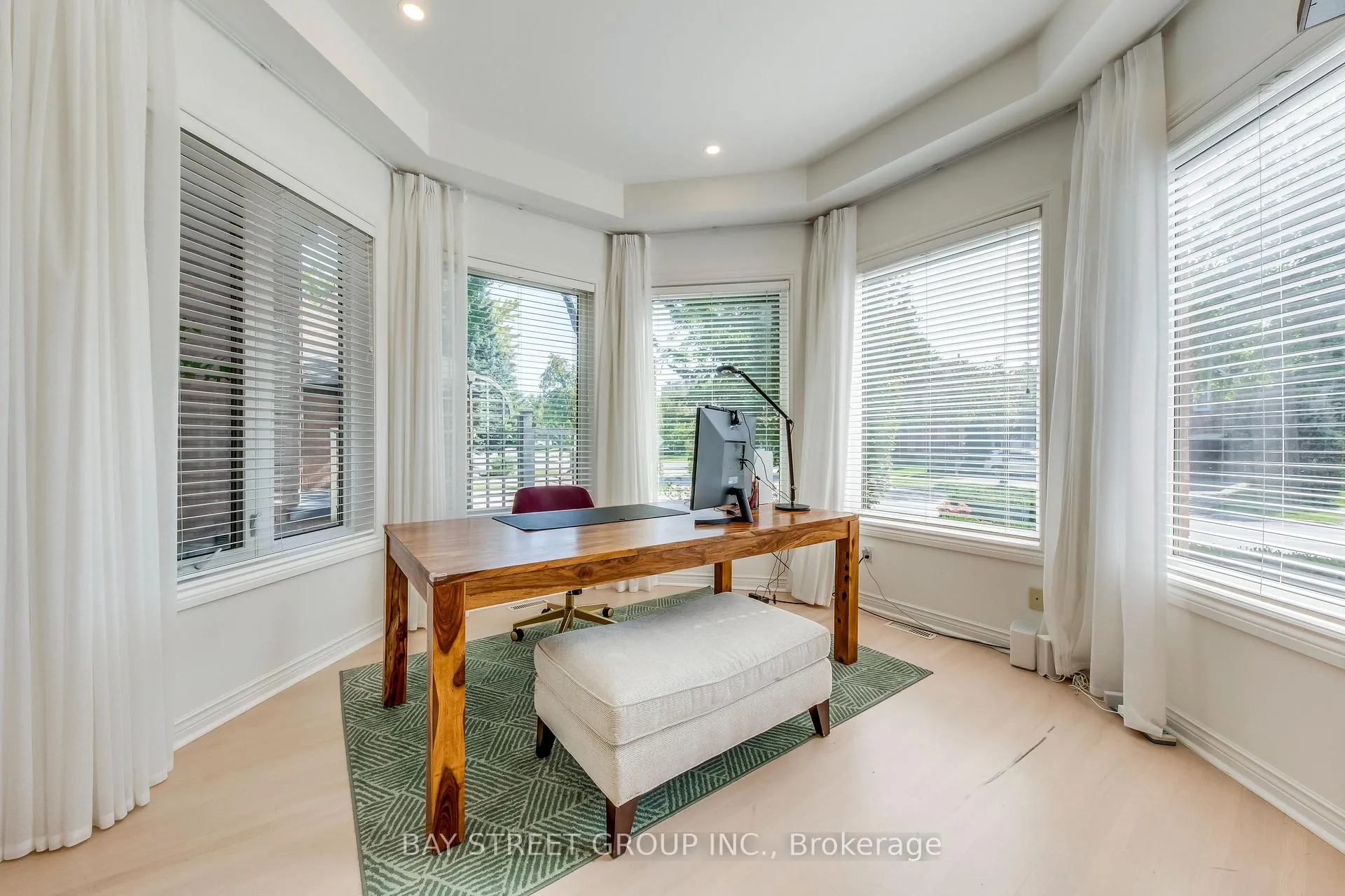 Photo 7 of 128 Beverley Glen Boulevard, Vaughan, Beverley Glen — HOMEH