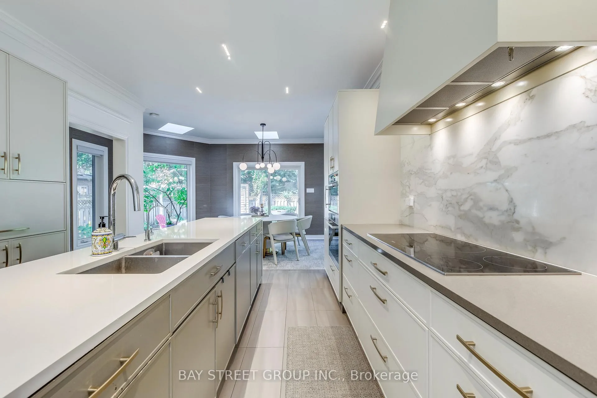 Photo 14 of 128 Beverley Glen Boulevard, Vaughan, Beverley Glen — HOMEH