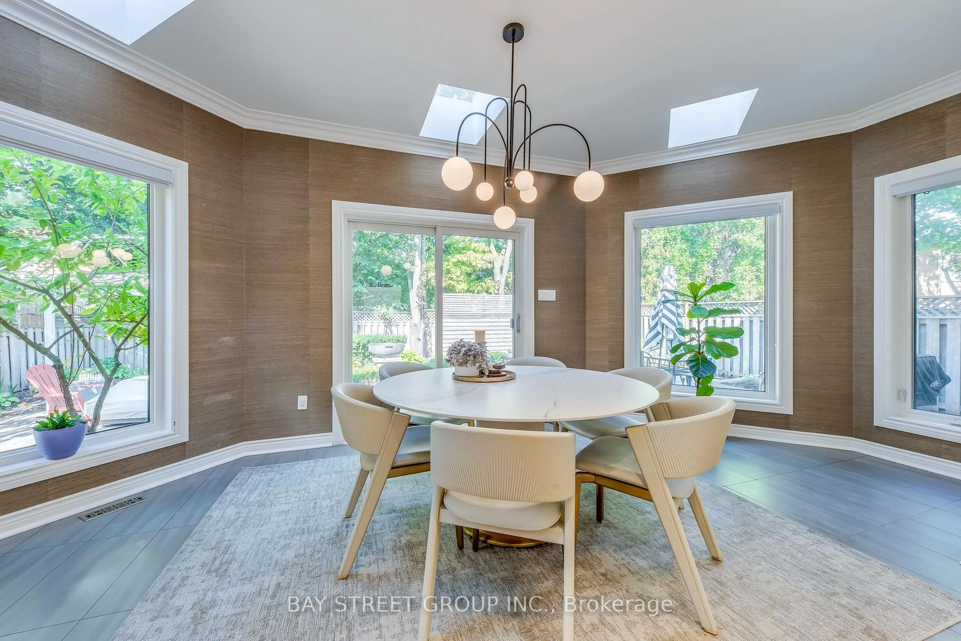 Photo 16 of 128 Beverley Glen Boulevard, Vaughan, Beverley Glen — HOMEH