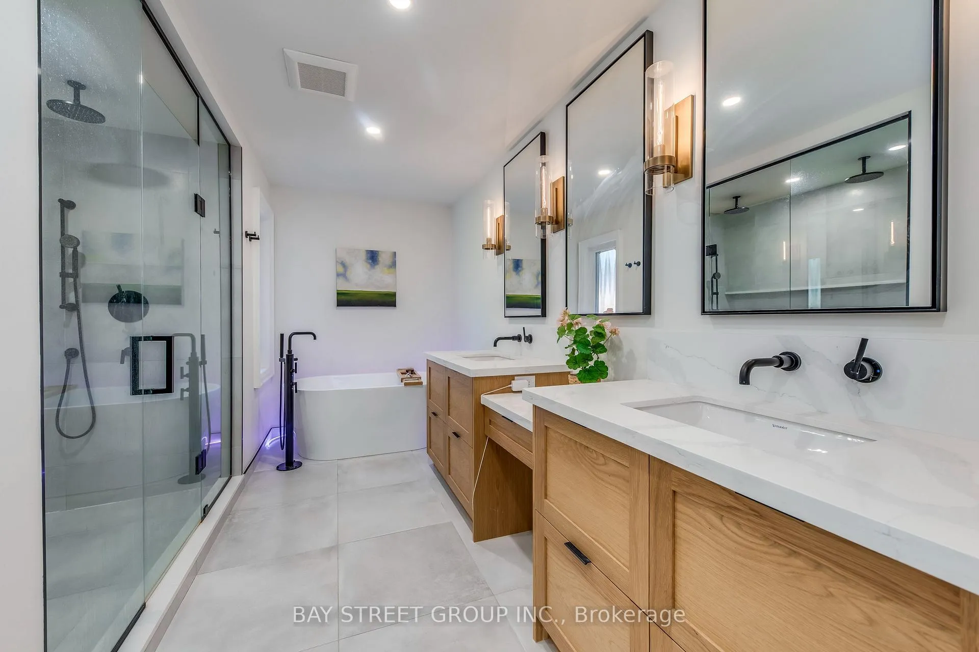 Photo 24 of 128 Beverley Glen Boulevard, Vaughan, Beverley Glen — HOMEH