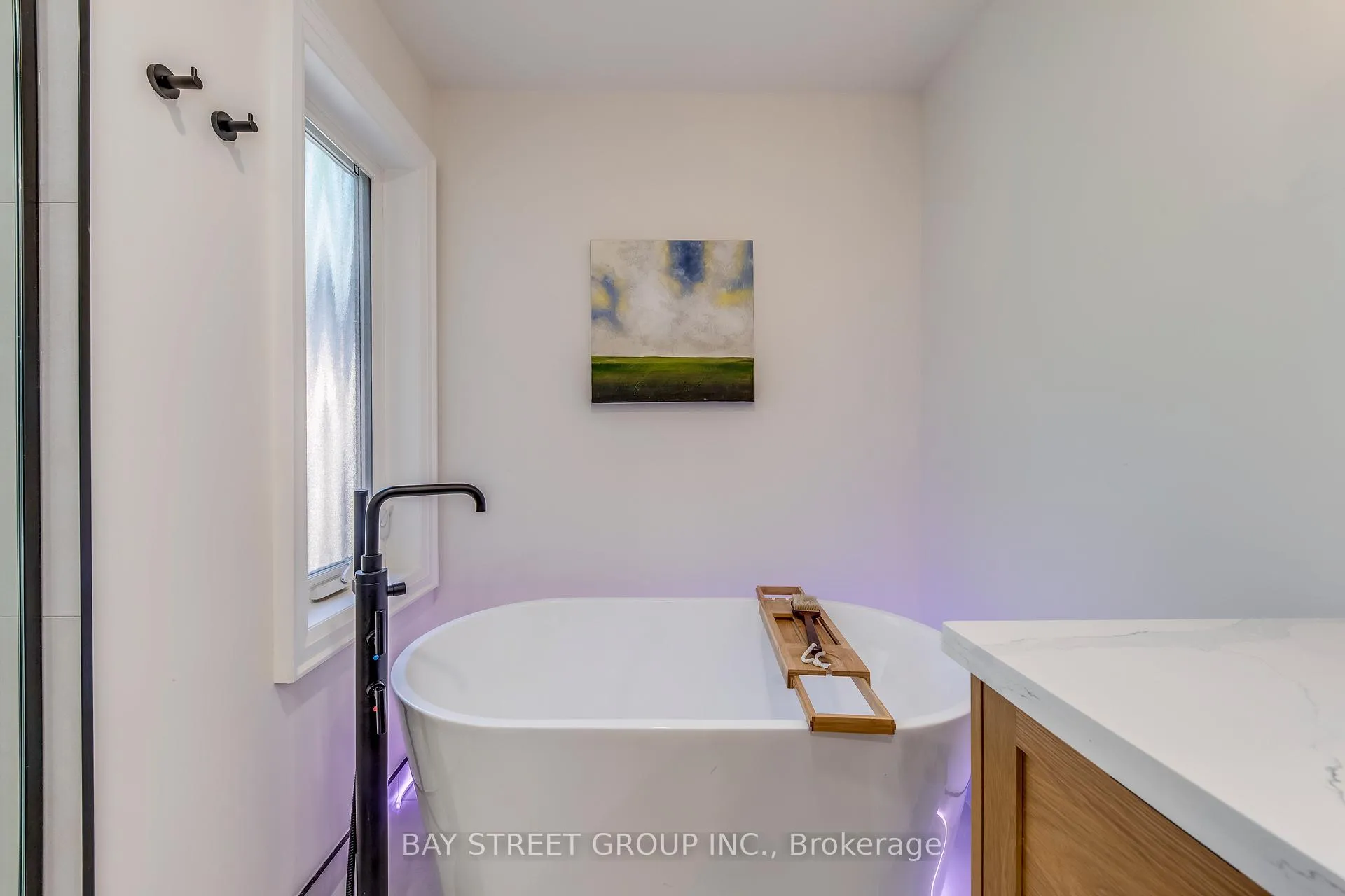 Photo 25 of 128 Beverley Glen Boulevard, Vaughan, Beverley Glen — HOMEH