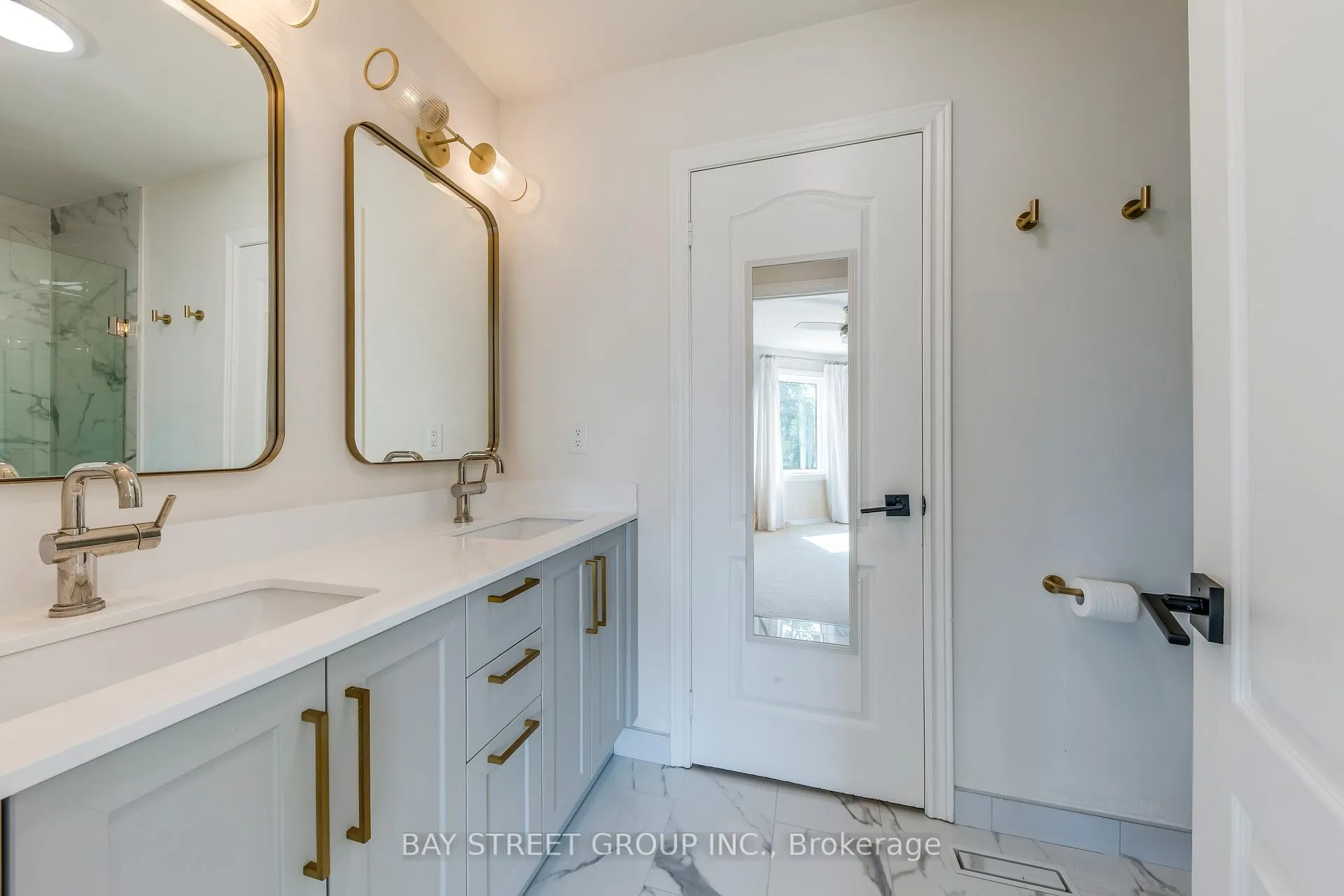 Photo 29 of 128 Beverley Glen Boulevard, Vaughan, Beverley Glen — HOMEH