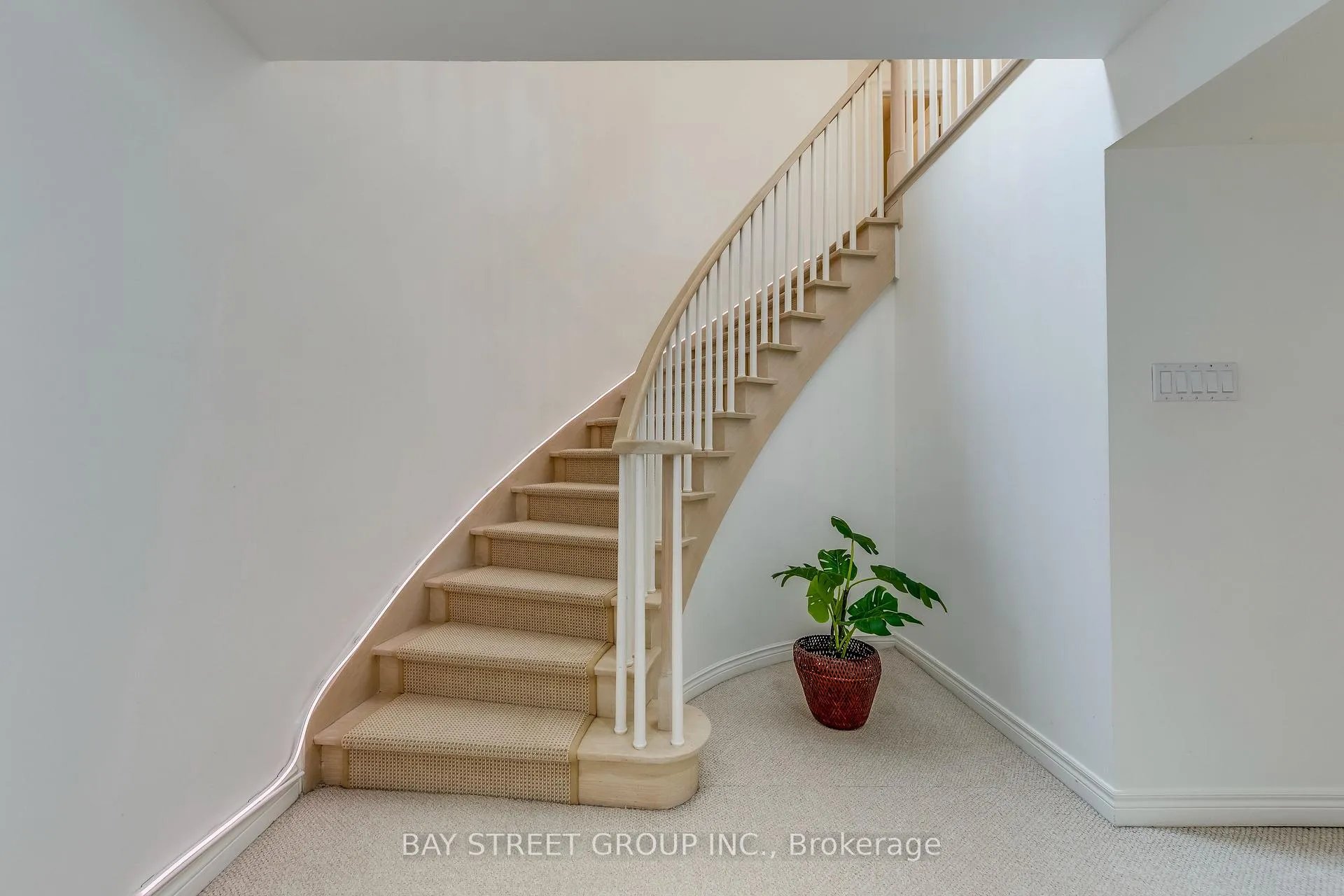 Photo 33 of 128 Beverley Glen Boulevard, Vaughan, Beverley Glen — HOMEH
