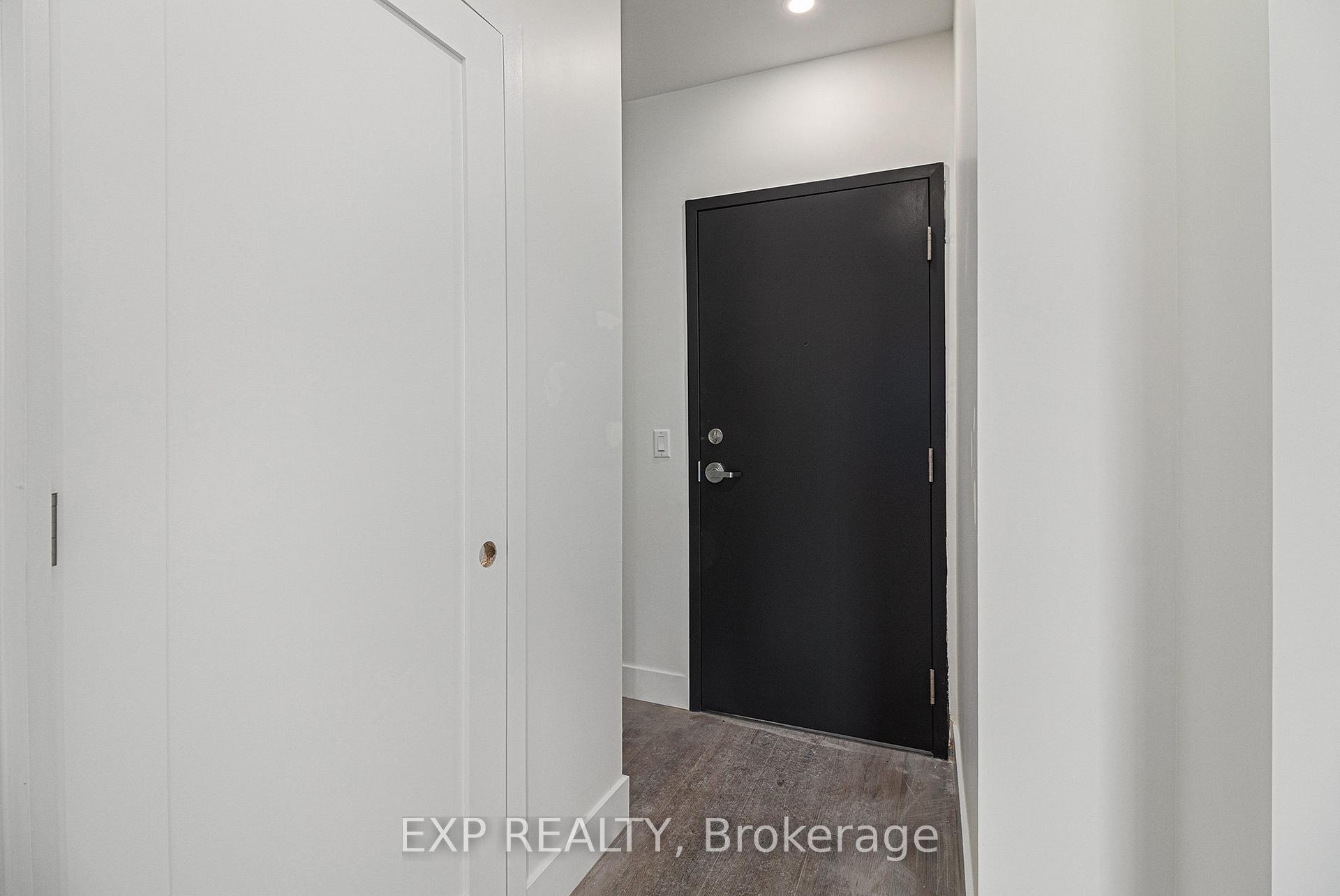 Photo 3 of Unit E, 61 Pinehurst Avenue E, Ottawa, Hintonburg — HOMEH