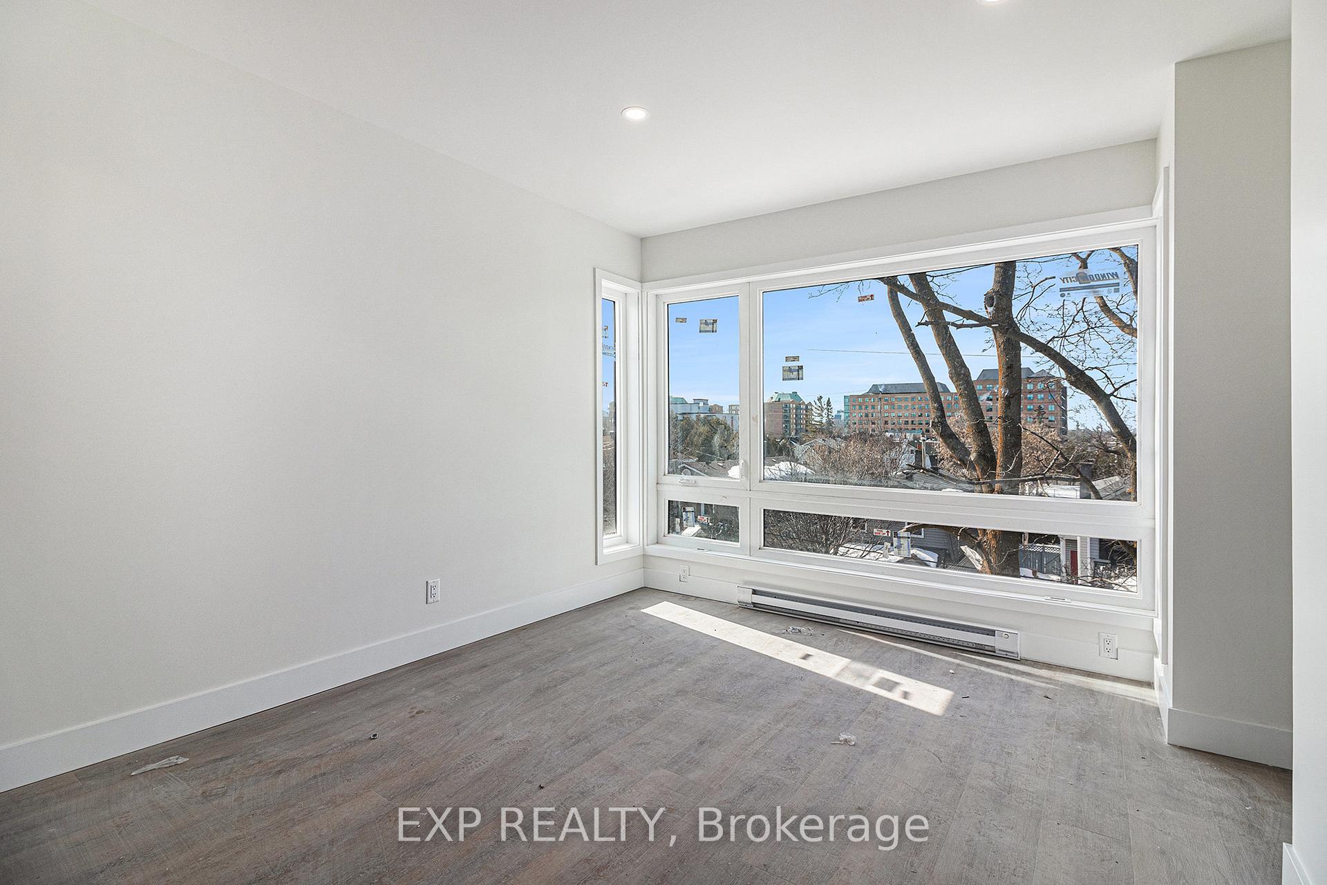 Photo 4 of Unit E, 61 Pinehurst Avenue E, Ottawa, Hintonburg — HOMEH