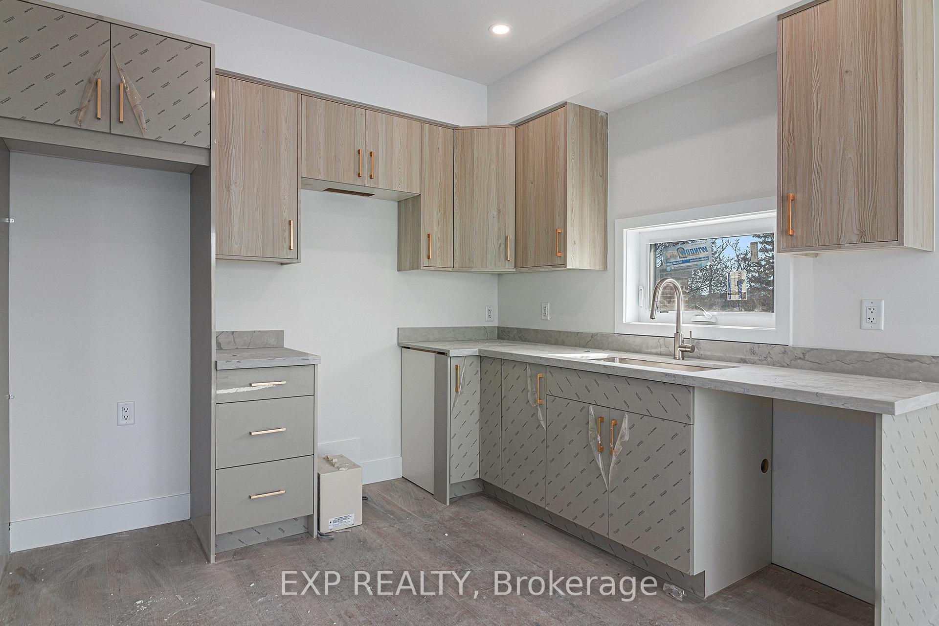Photo 9 of Unit E, 61 Pinehurst Avenue E, Ottawa, Hintonburg — HOMEH