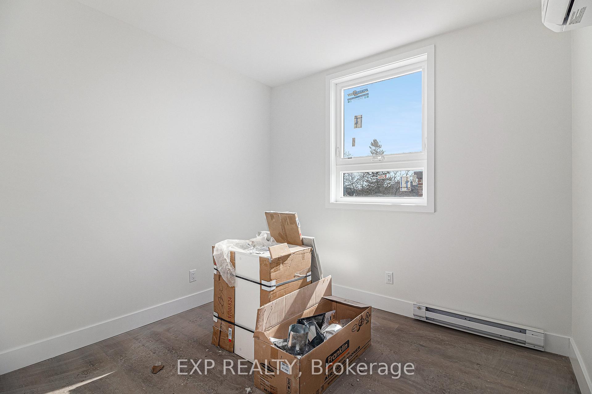 Photo 12 of Unit E, 61 Pinehurst Avenue E, Ottawa, Hintonburg — HOMEH