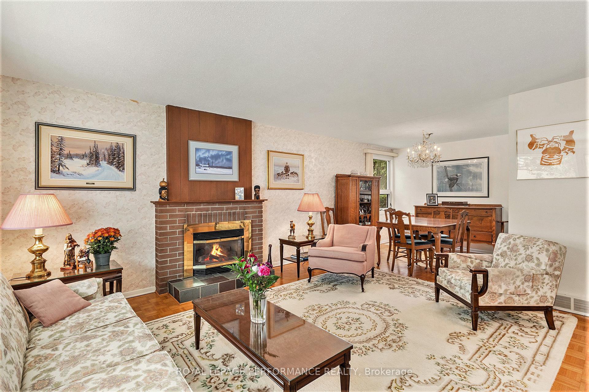 Photo 5 of 2427 Ogilvie Road, Ottawa, Beacon Hill North — HOMEH