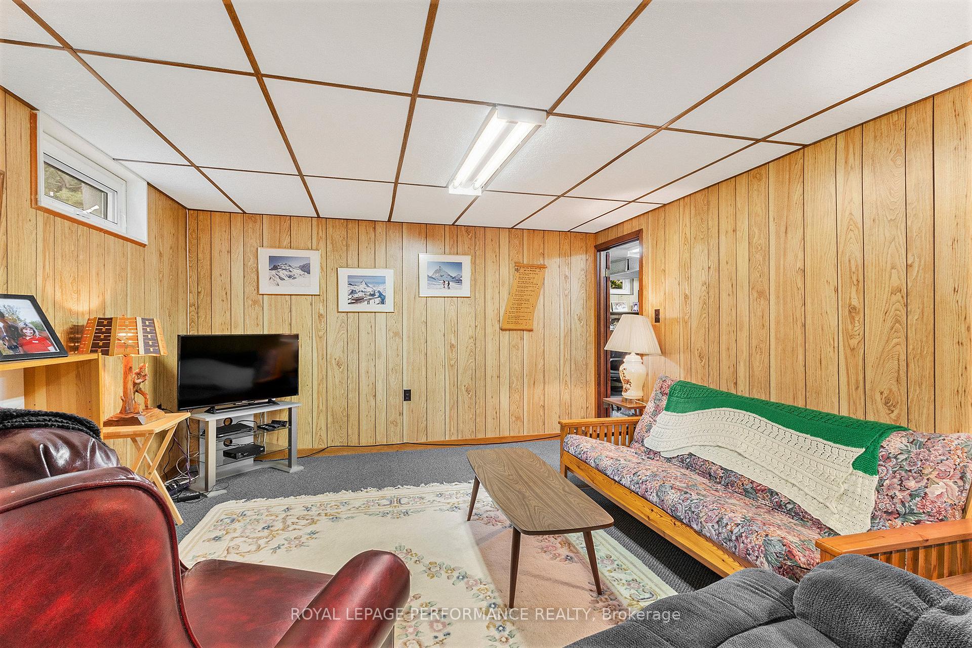 Photo 19 of 2427 Ogilvie Road, Ottawa, Beacon Hill North — HOMEH