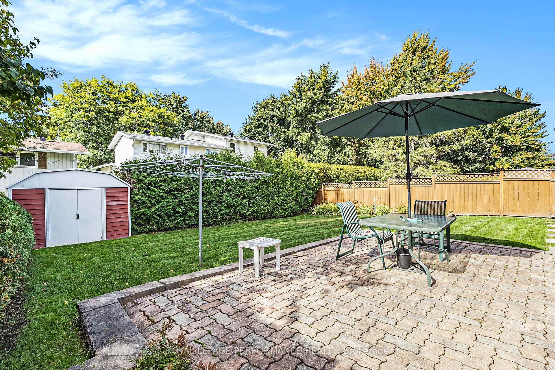 Photo 23 of 2427 Ogilvie Road, Ottawa, Beacon Hill North — HOMEH