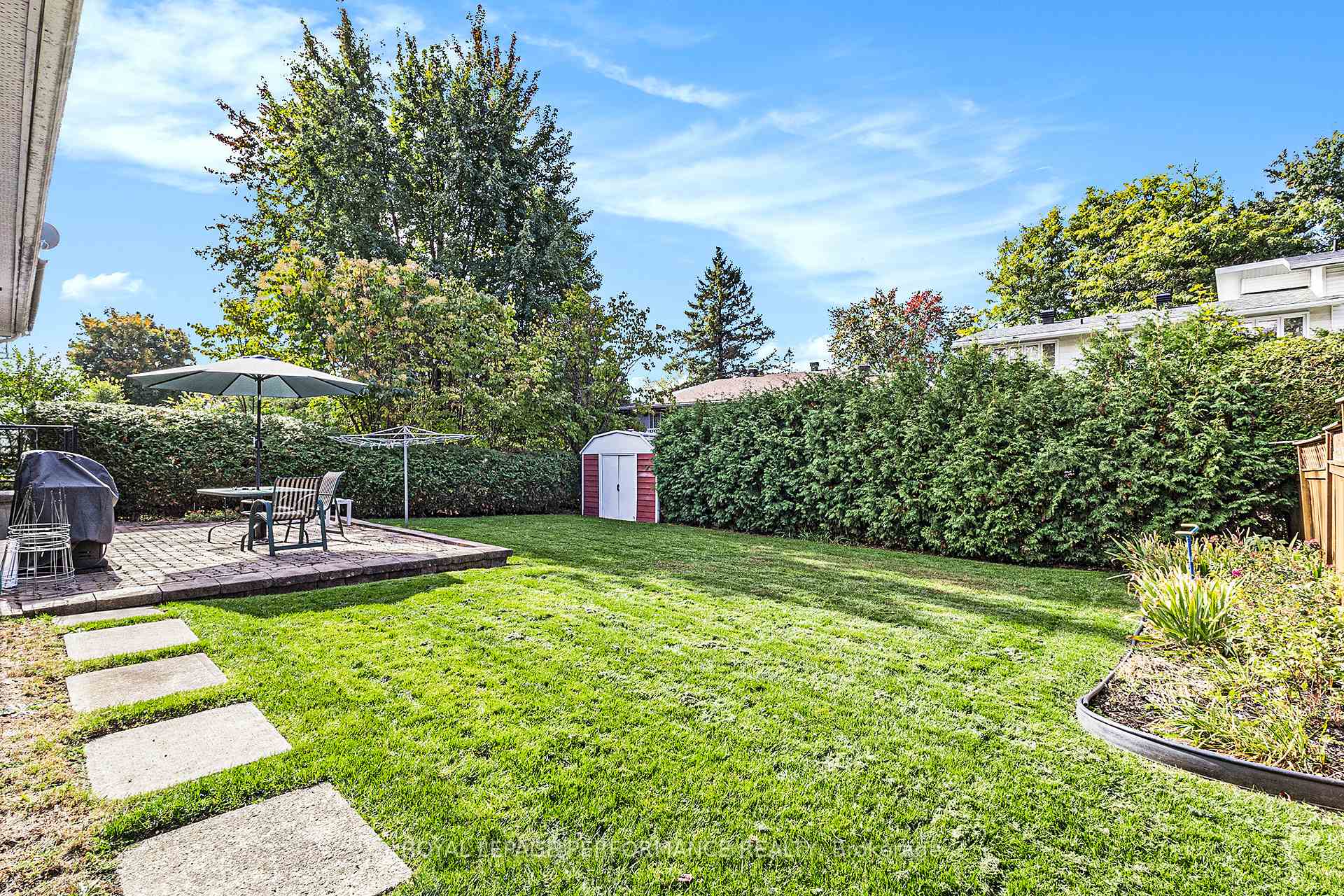Photo 25 of 2427 Ogilvie Road, Ottawa, Beacon Hill North — HOMEH