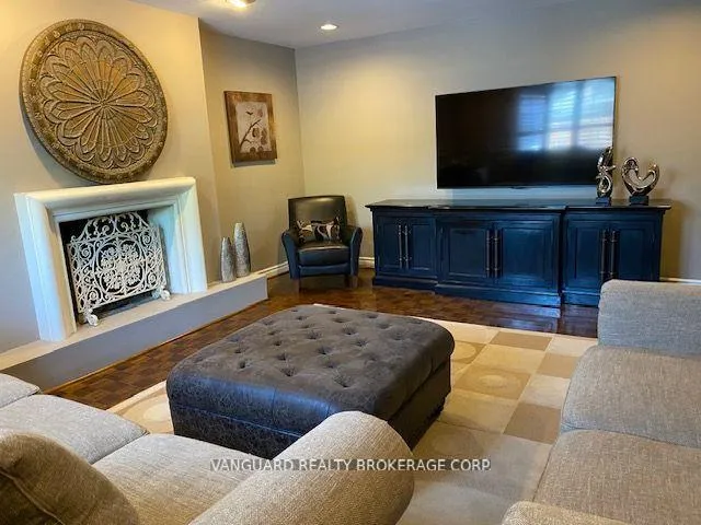 Photo 7 of 68 Mellings Drive, Vaughan, East Woodbridge — HOMEH