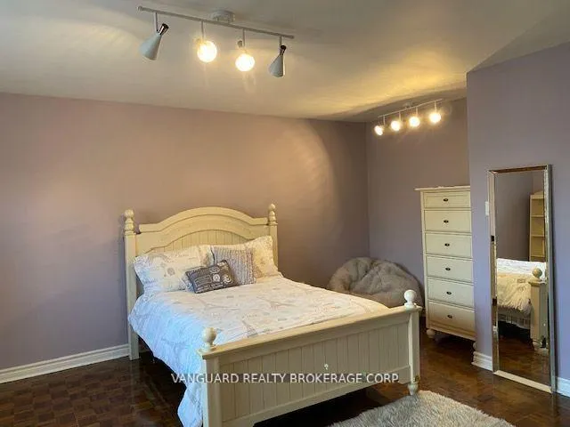 Photo 8 of 68 Mellings Drive, Vaughan, East Woodbridge — HOMEH