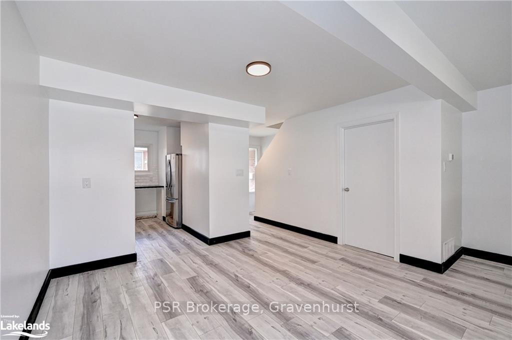 Photo 2 of Unit E, 524 Sunnydale Place E, Waterloo — HOMEH
