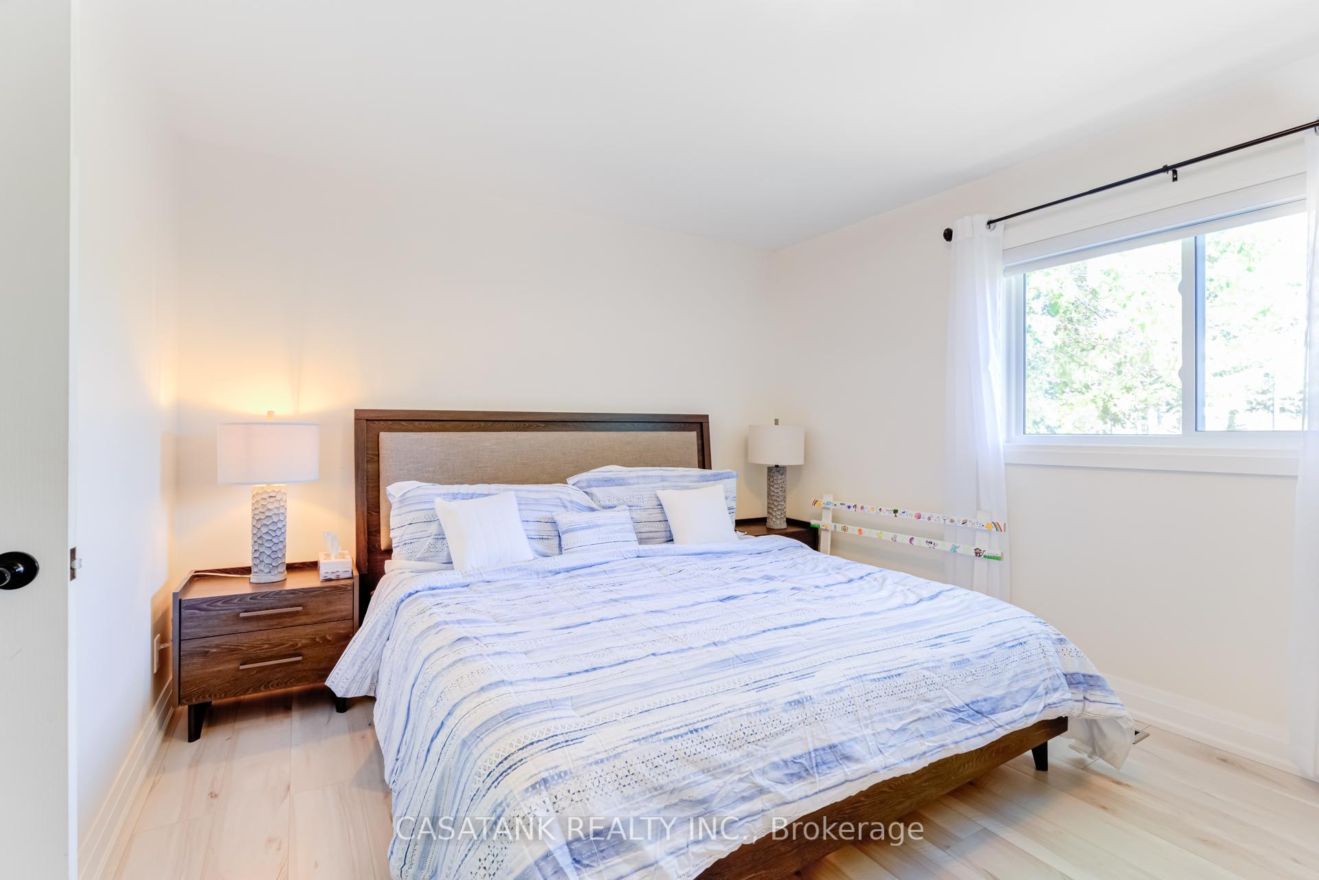 Photo 16 of 11 Peter Street, Amaranth, Rural Amaranth — HOMEH