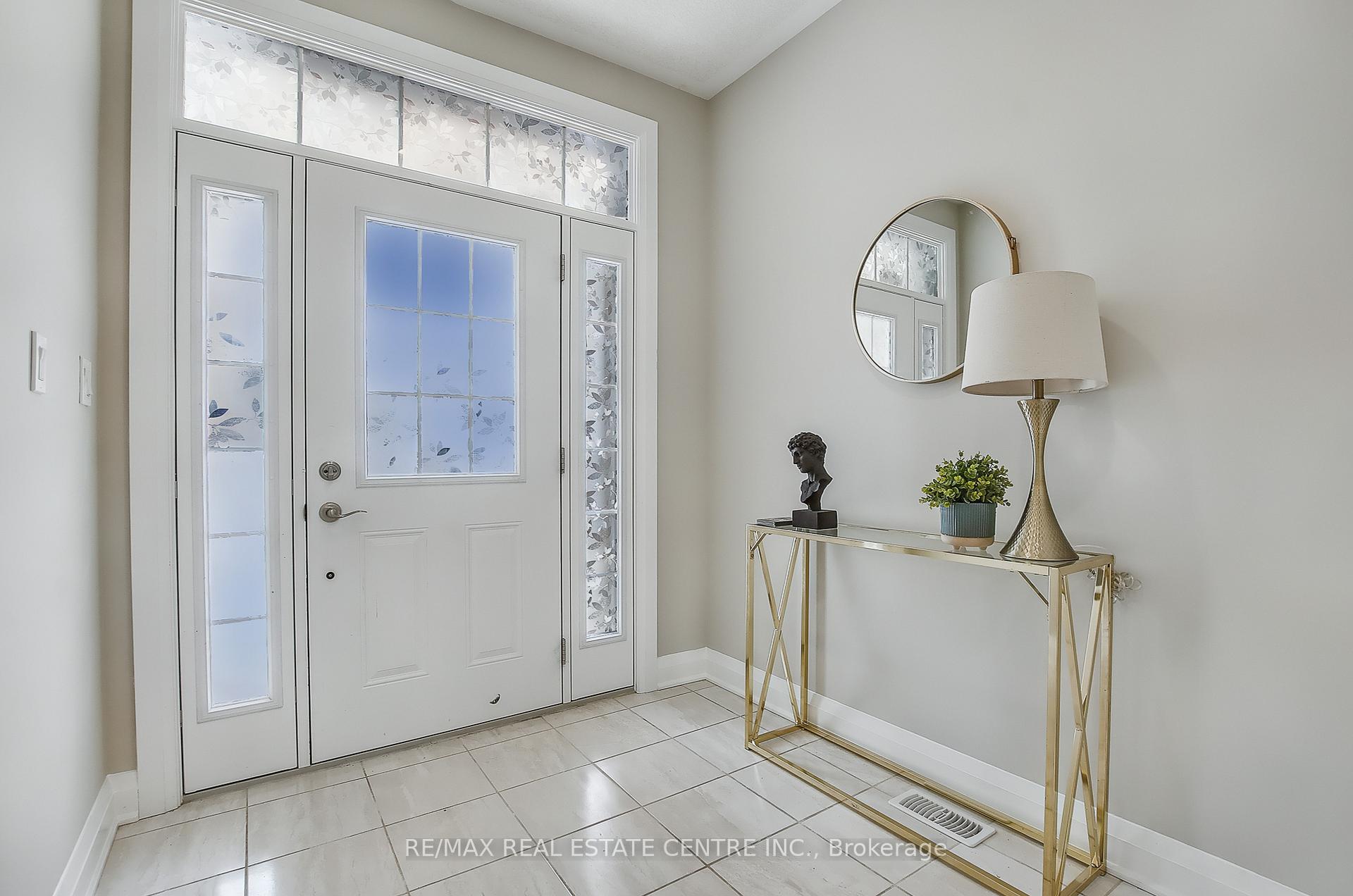 Photo 2 of 291 Raspberry Place, Waterloo — HOMEH