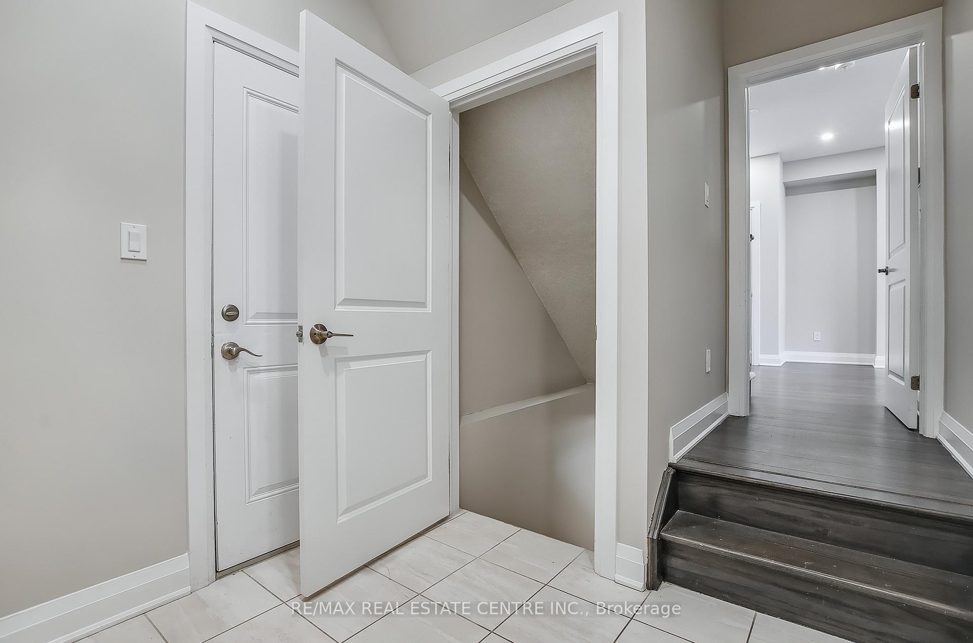 Photo 30 of 291 Raspberry Place, Waterloo — HOMEH