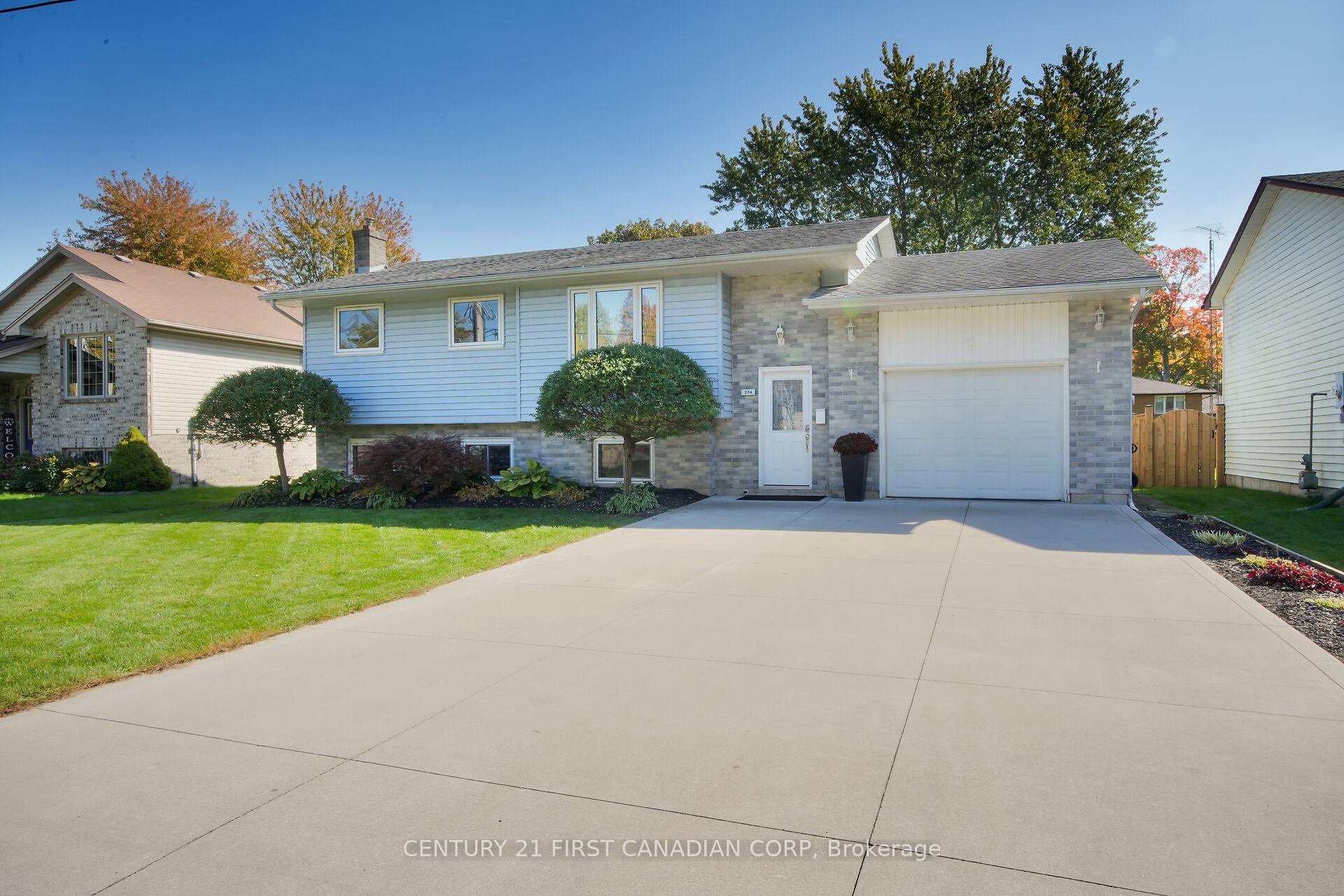 Photo 1 of 224 Munroe Street, West Elgin, West Lorne — HOMEH