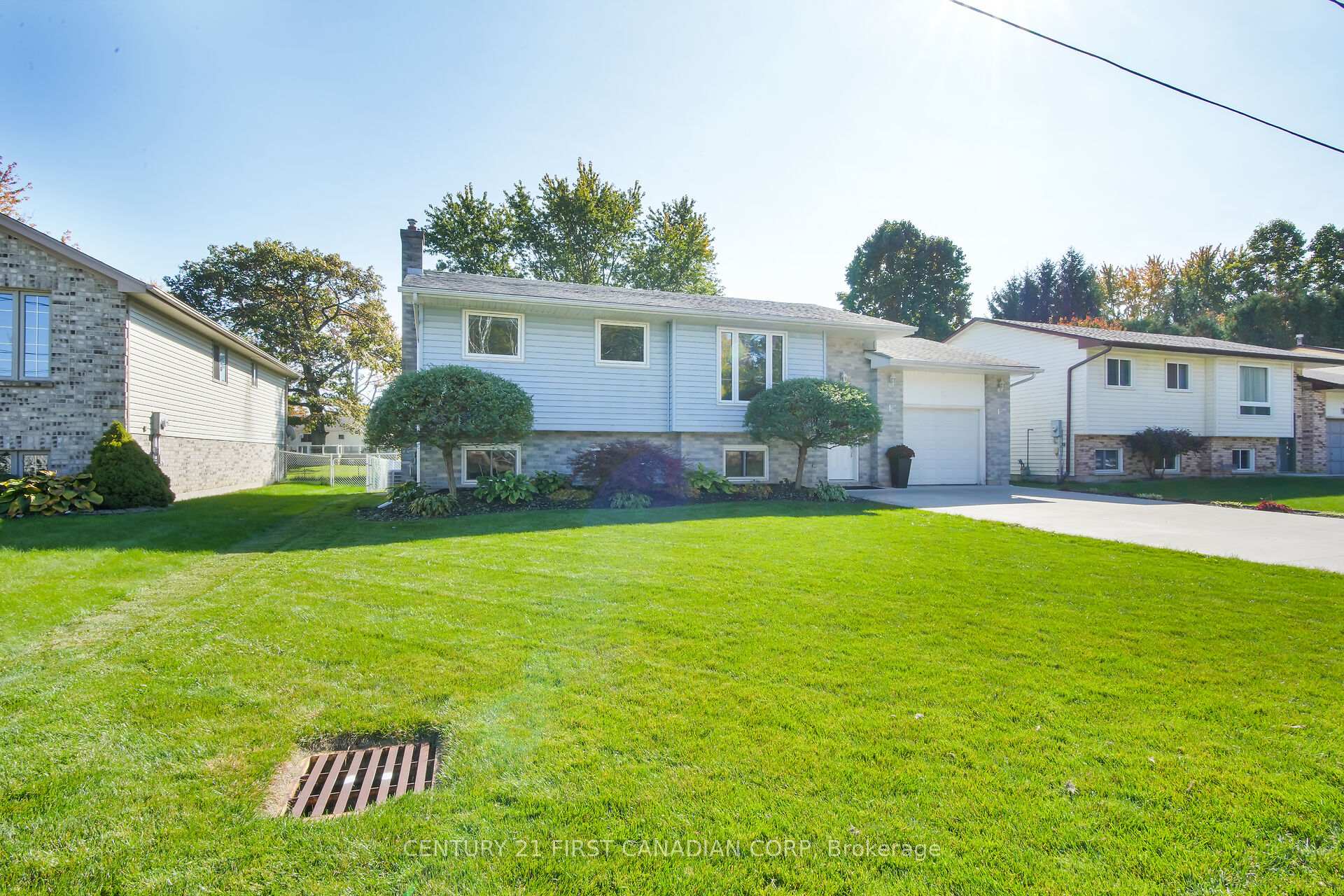 Photo 2 of 224 Munroe Street, West Elgin, West Lorne — HOMEH
