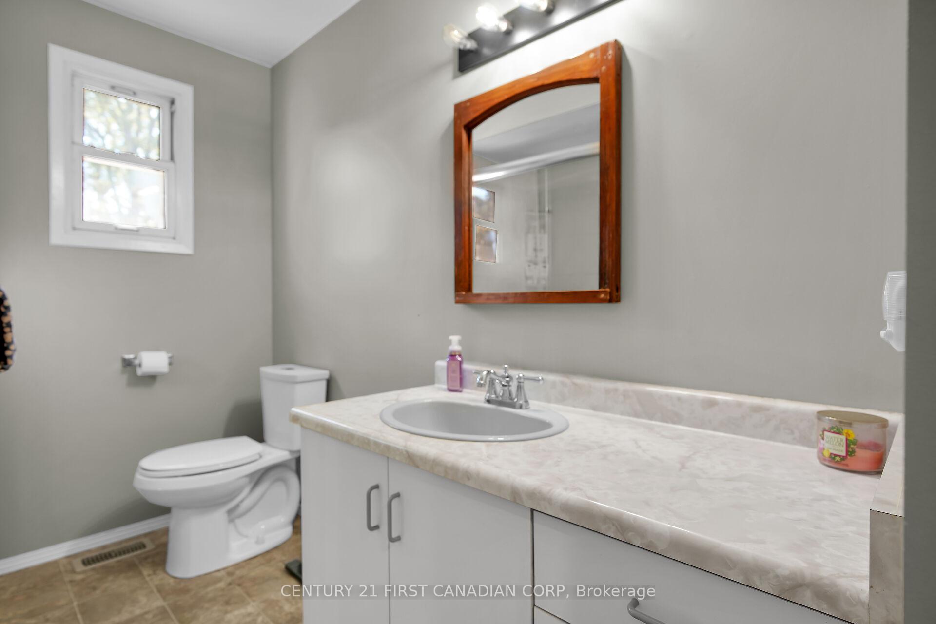 Photo 23 of 224 Munroe Street, West Elgin, West Lorne — HOMEH